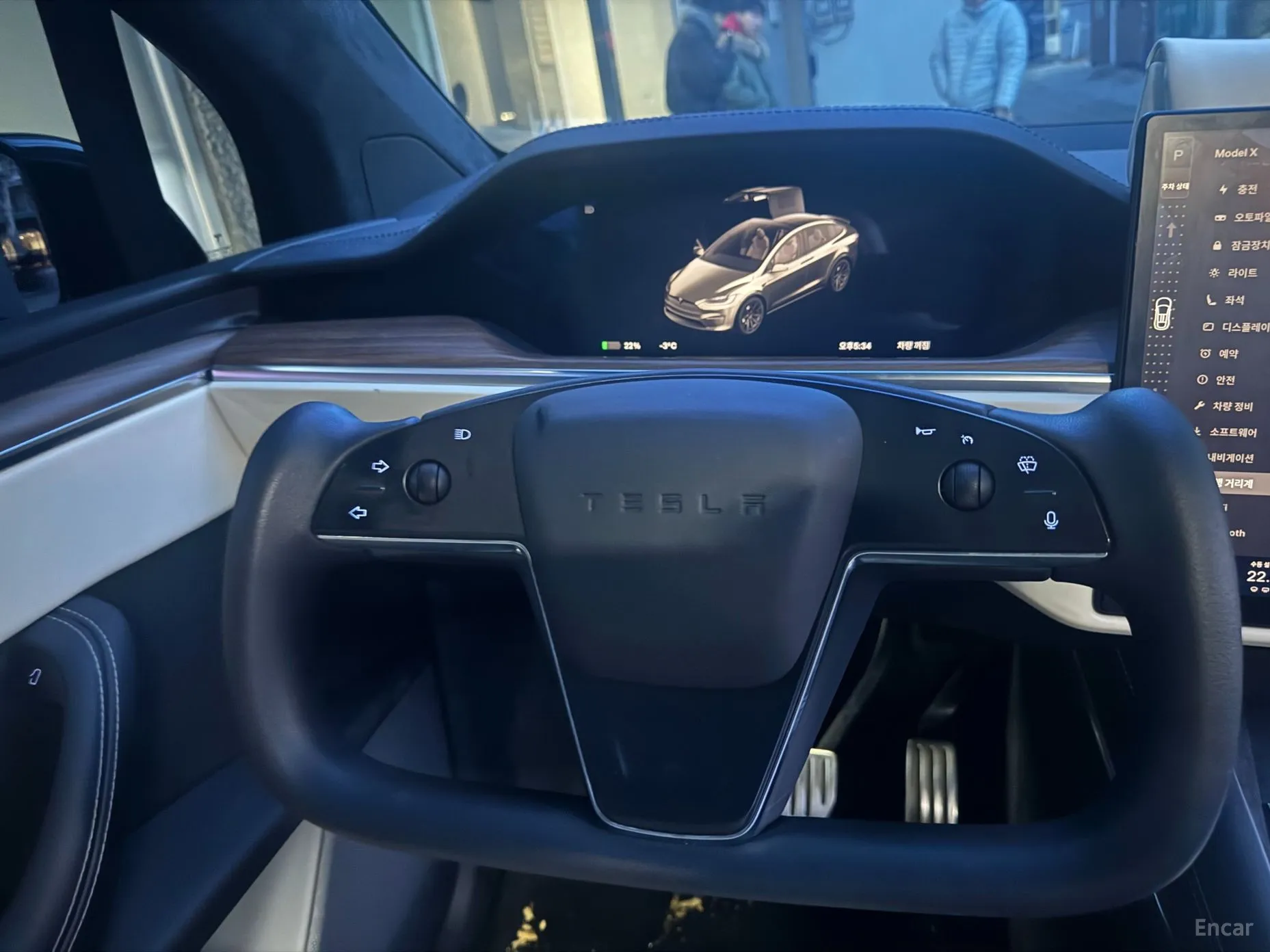 Tesla Model X превью 9