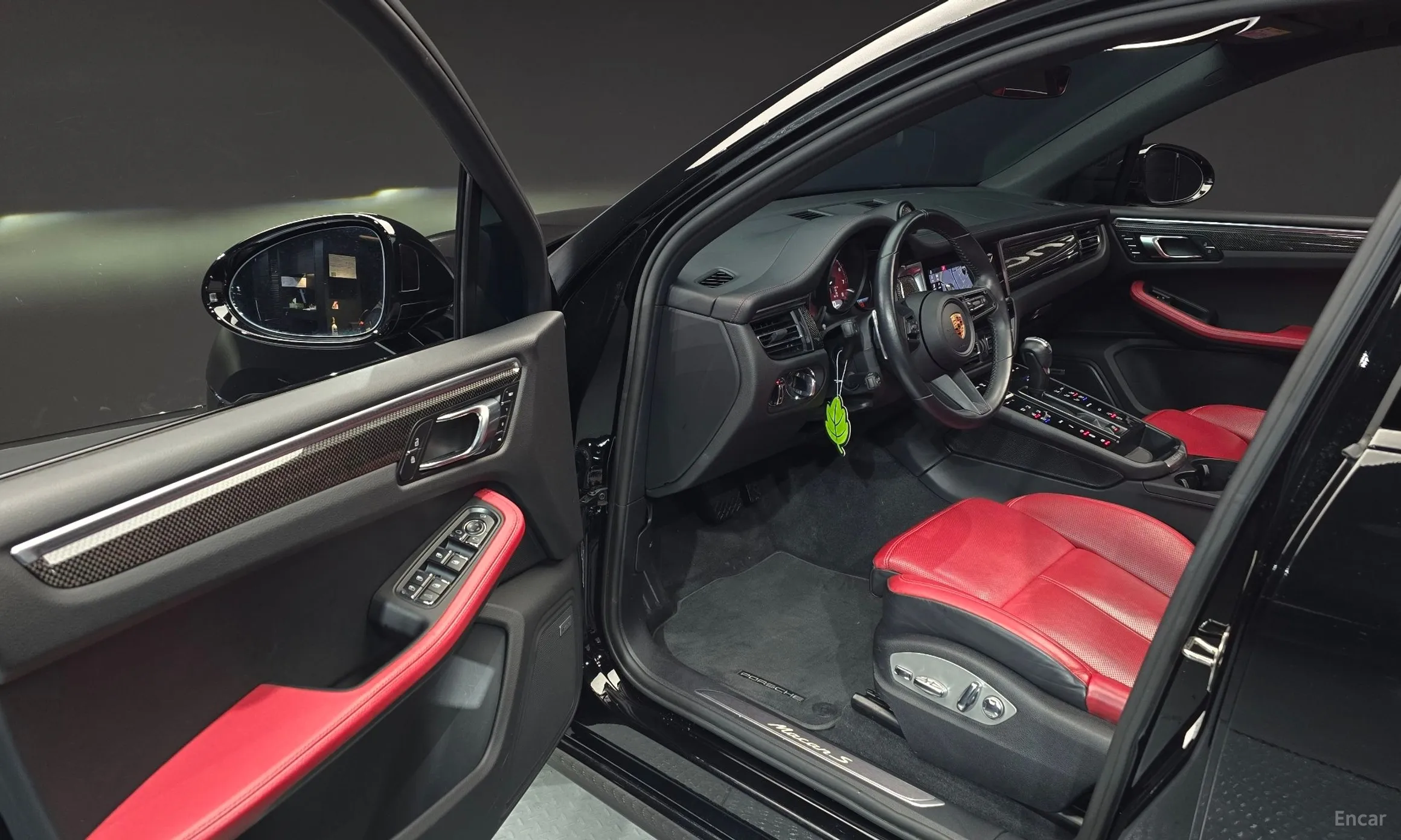 Porsche Macan превью 11