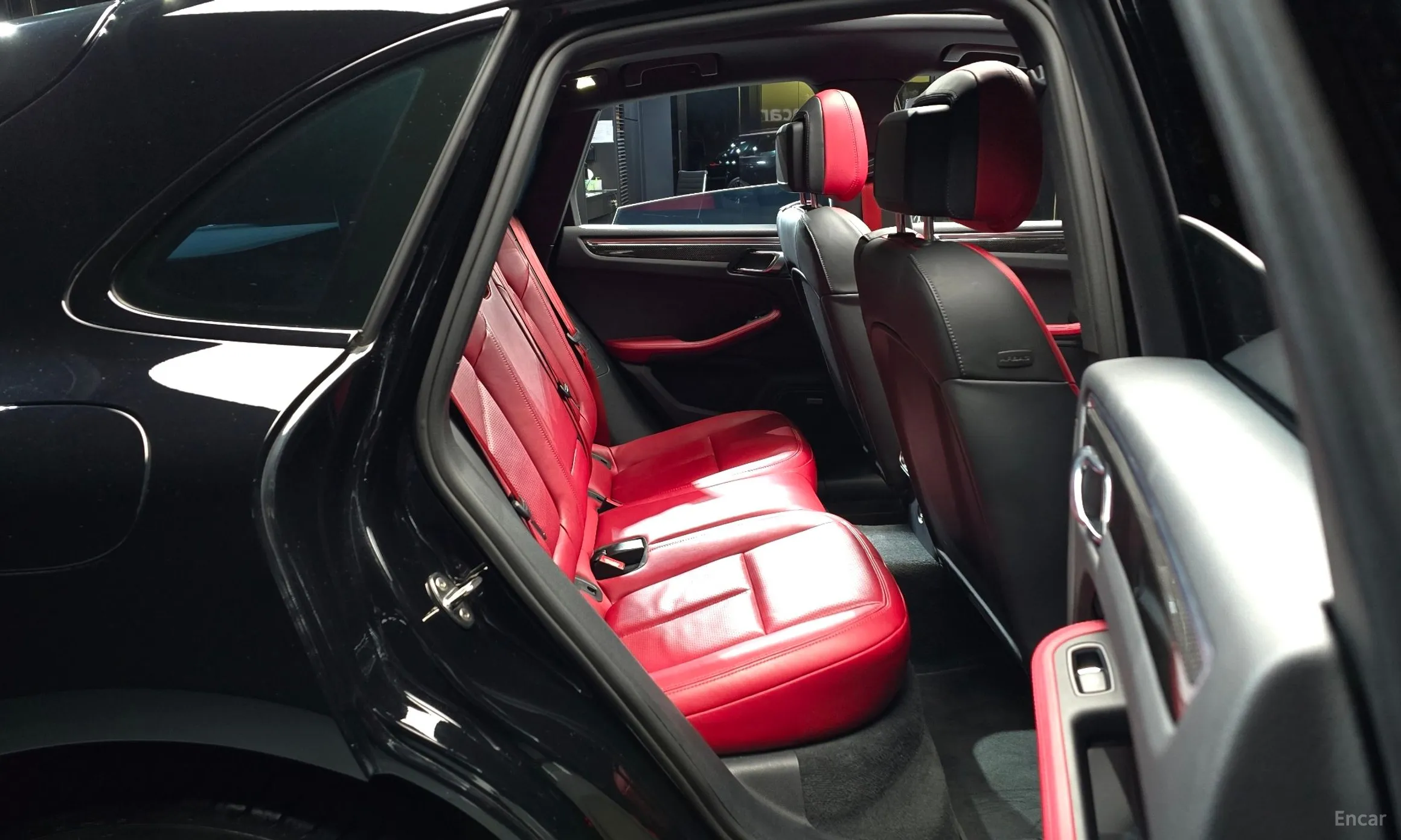 Porsche Macan превью 12