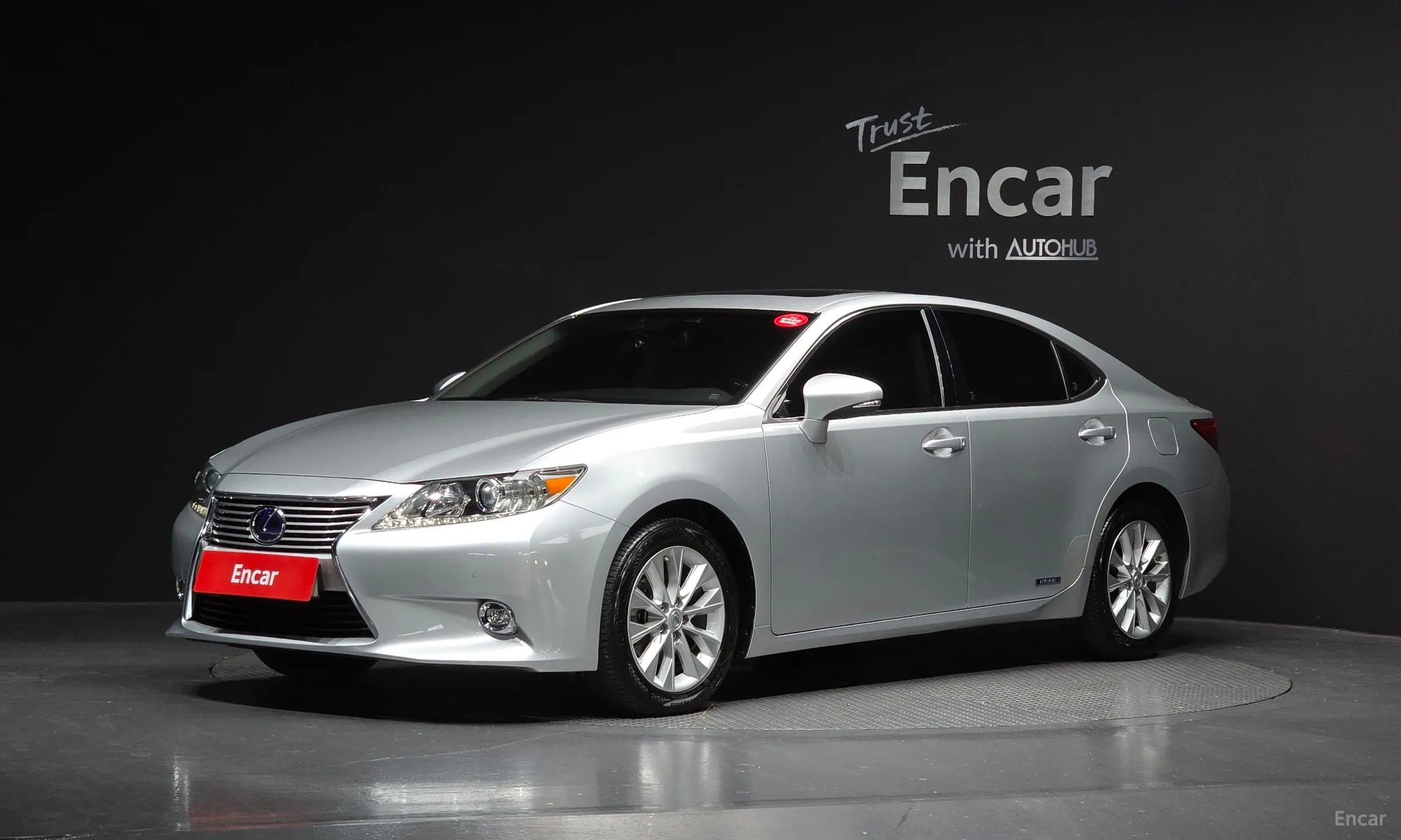 Lexus New ES300h