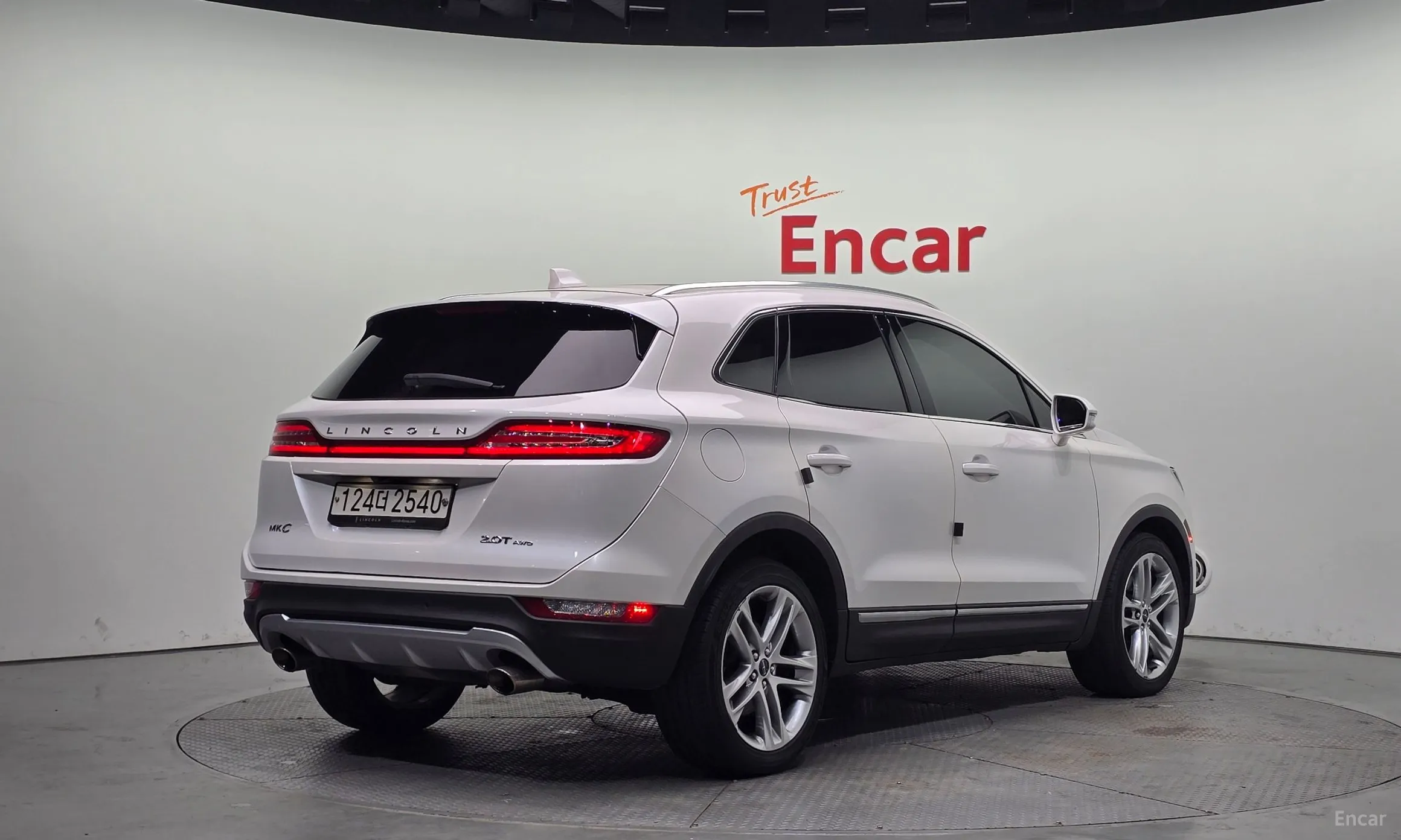 Lincoln MKC превью 2