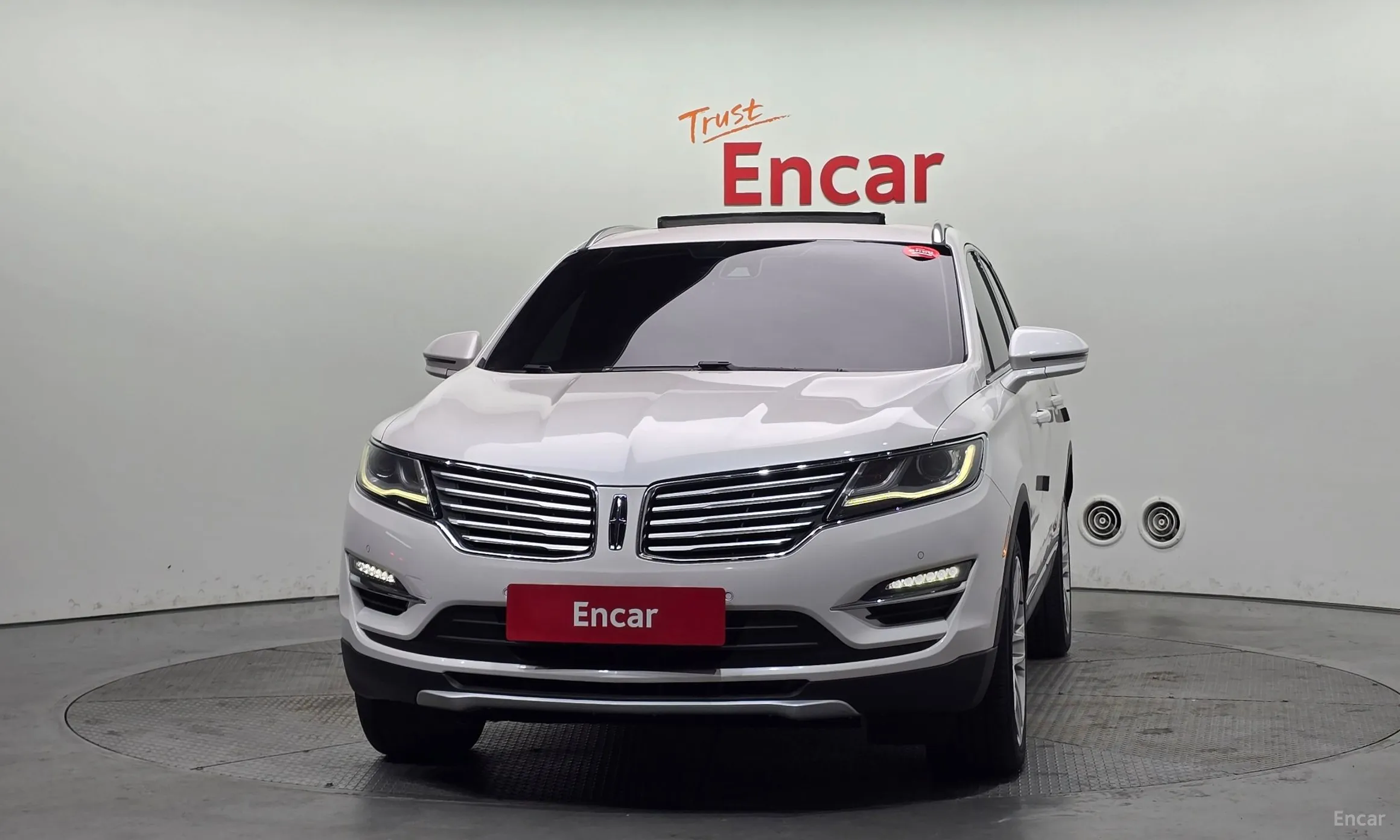 Lincoln MKC превью 3