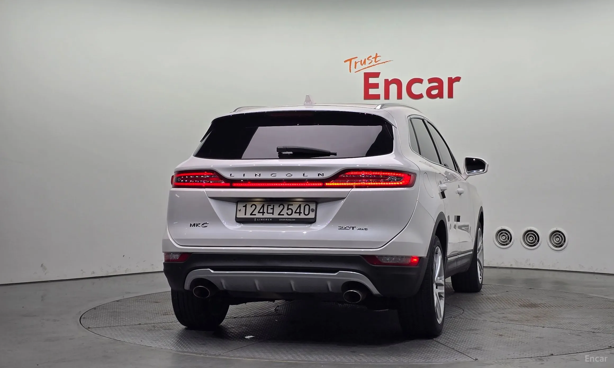 Lincoln MKC превью 4