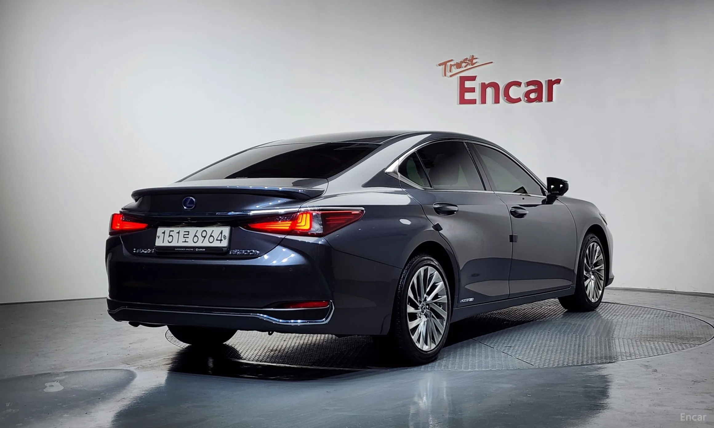 Lexus ES300h 7th Generation