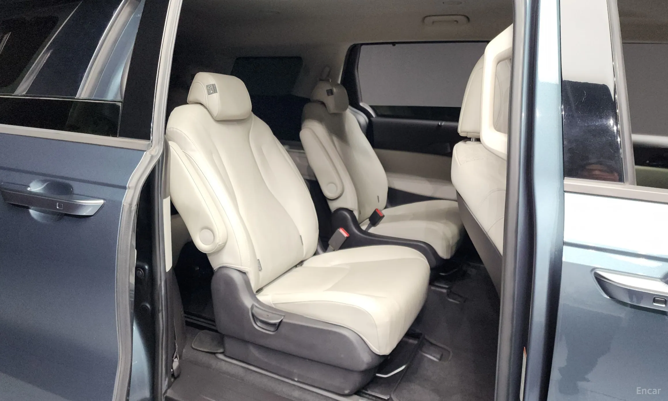 Kia Carnival Gen 4 превью 12