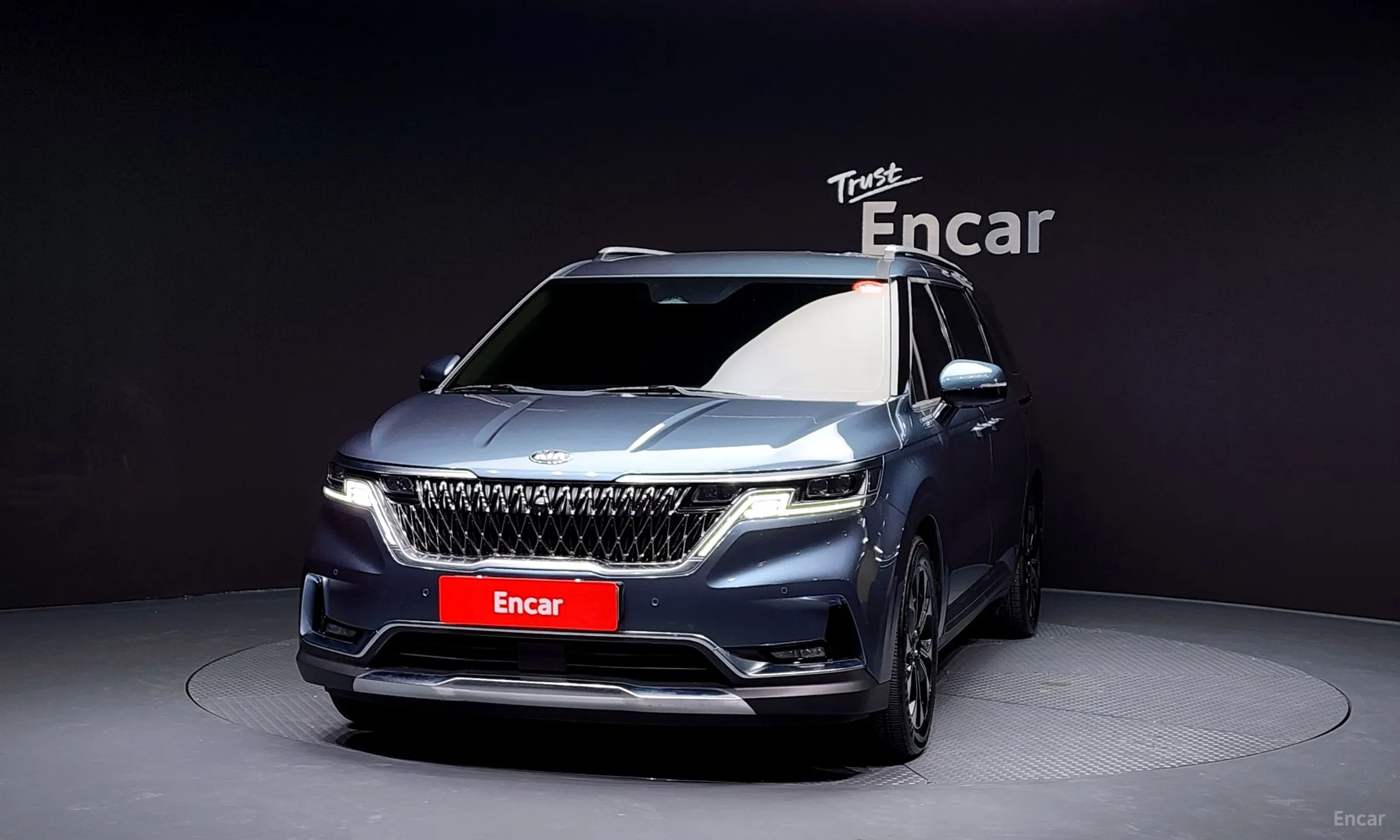 Kia Carnival Gen 4 превью 3