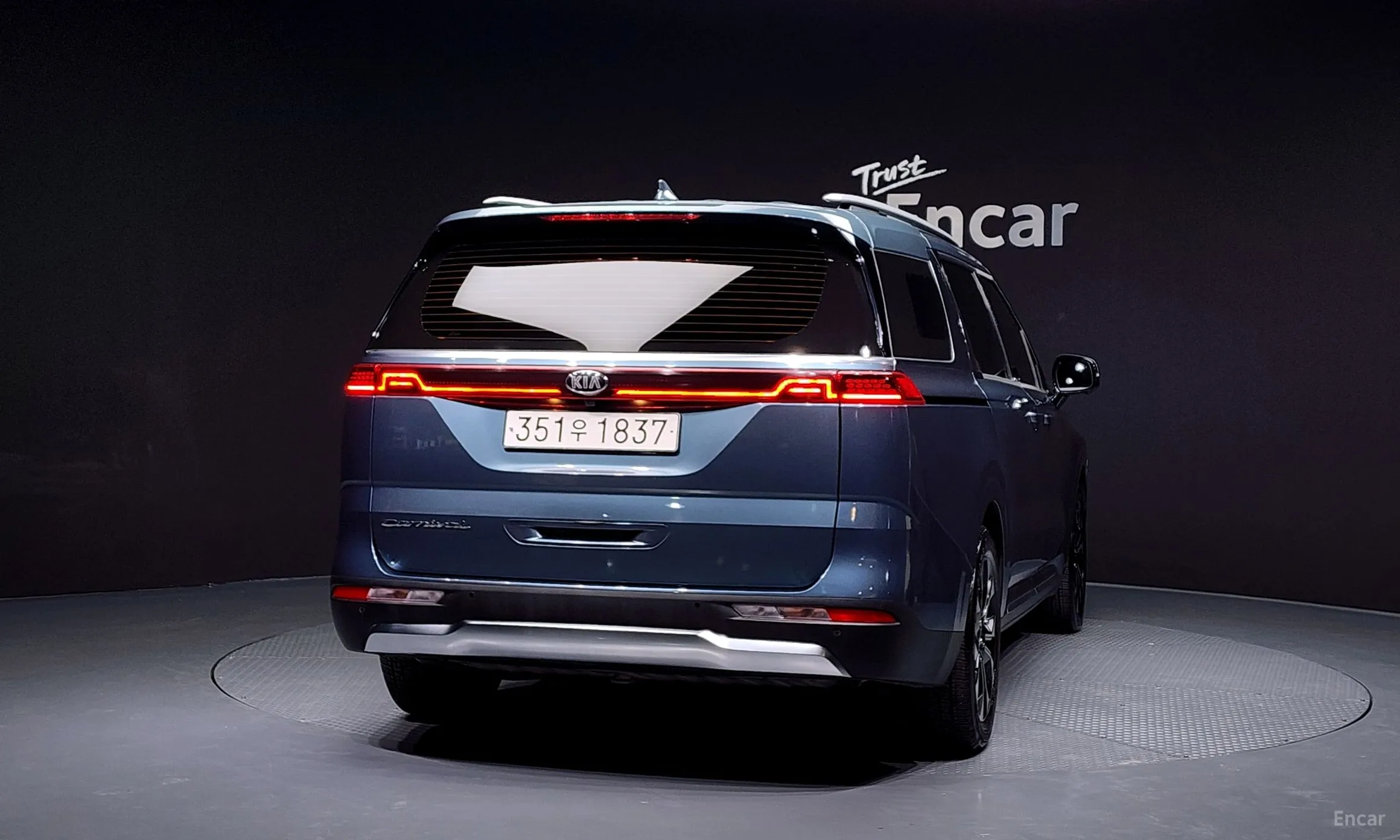 Kia Carnival Gen 4 превью 4