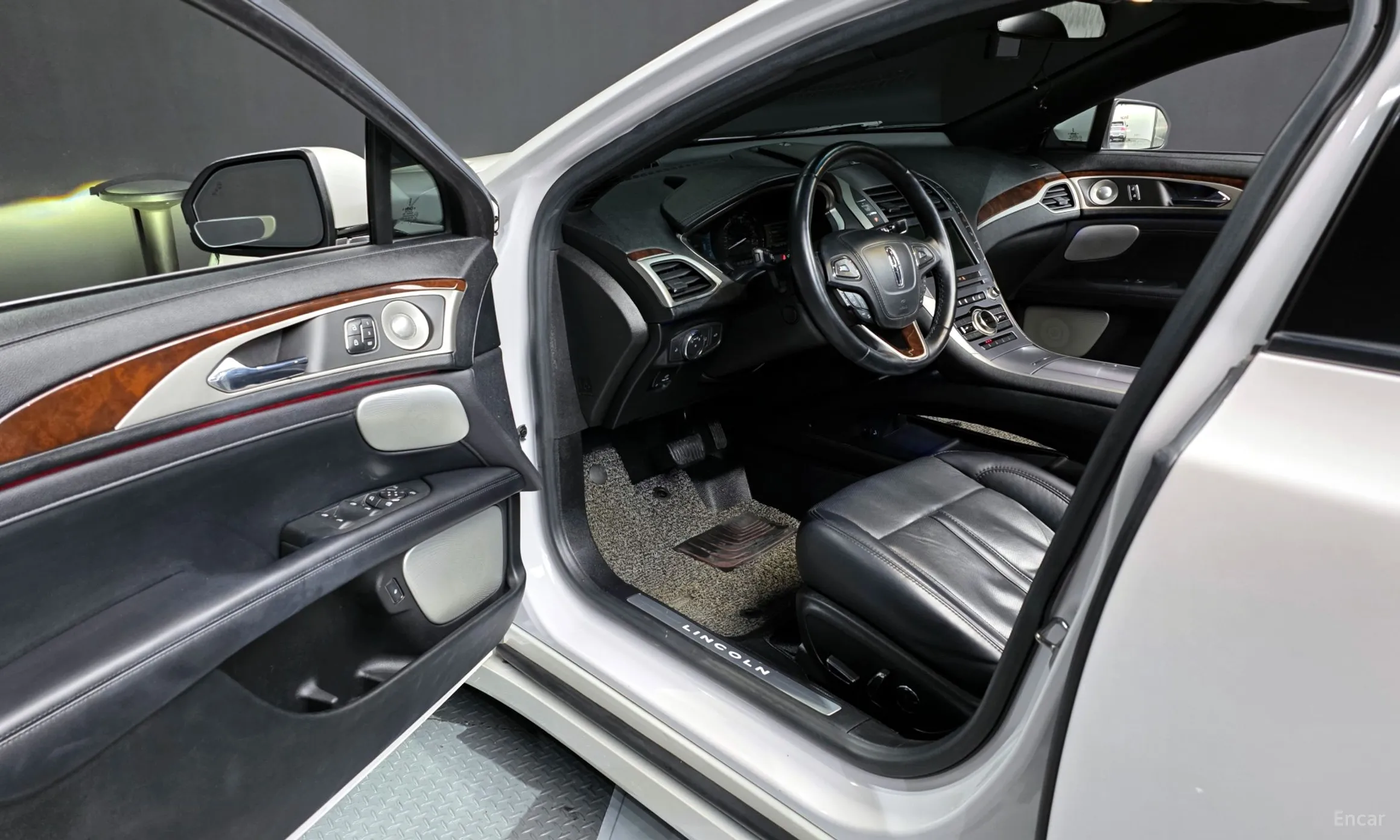 Lincoln New MKZ превью 10