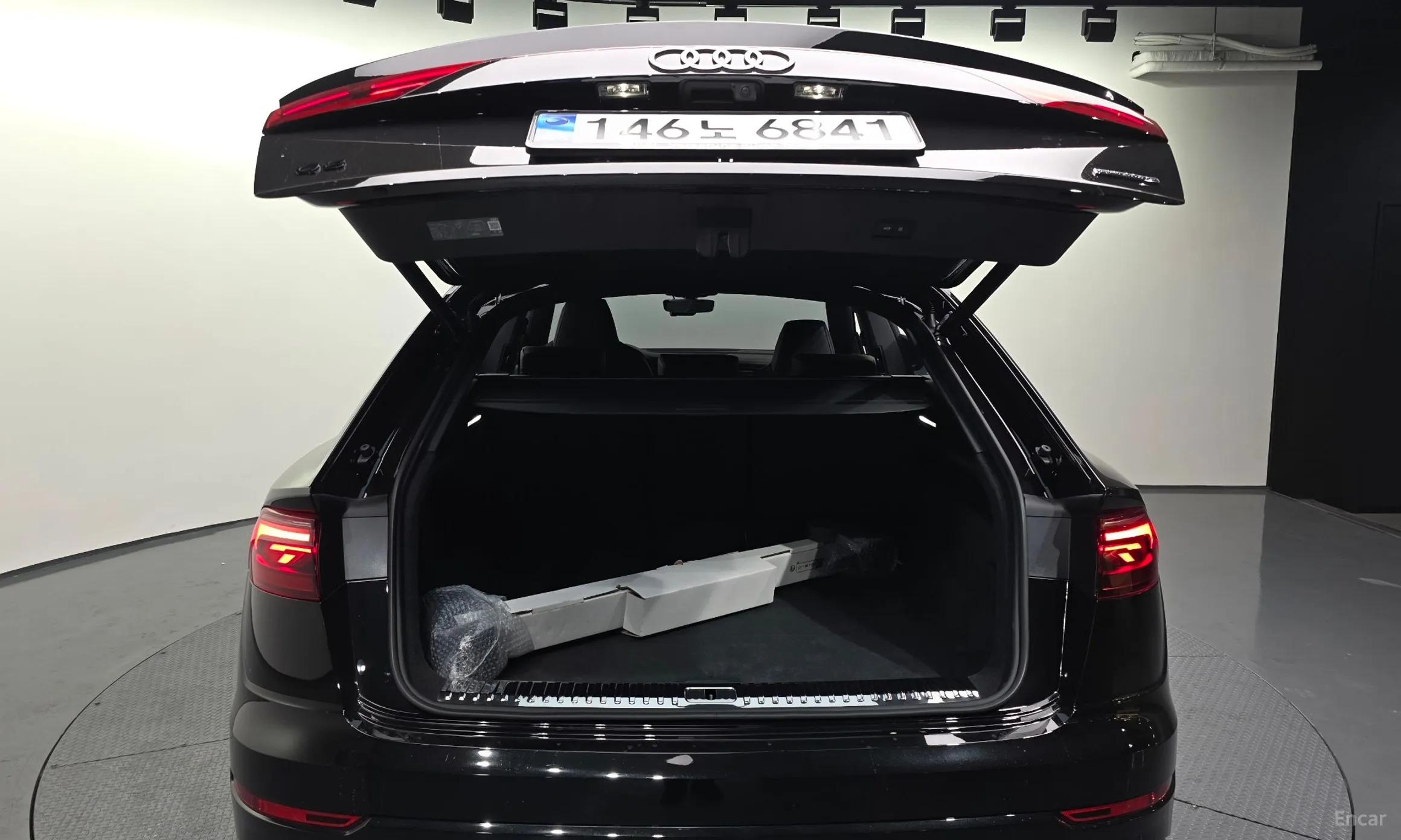 Audi Q8 (4M) превью 20