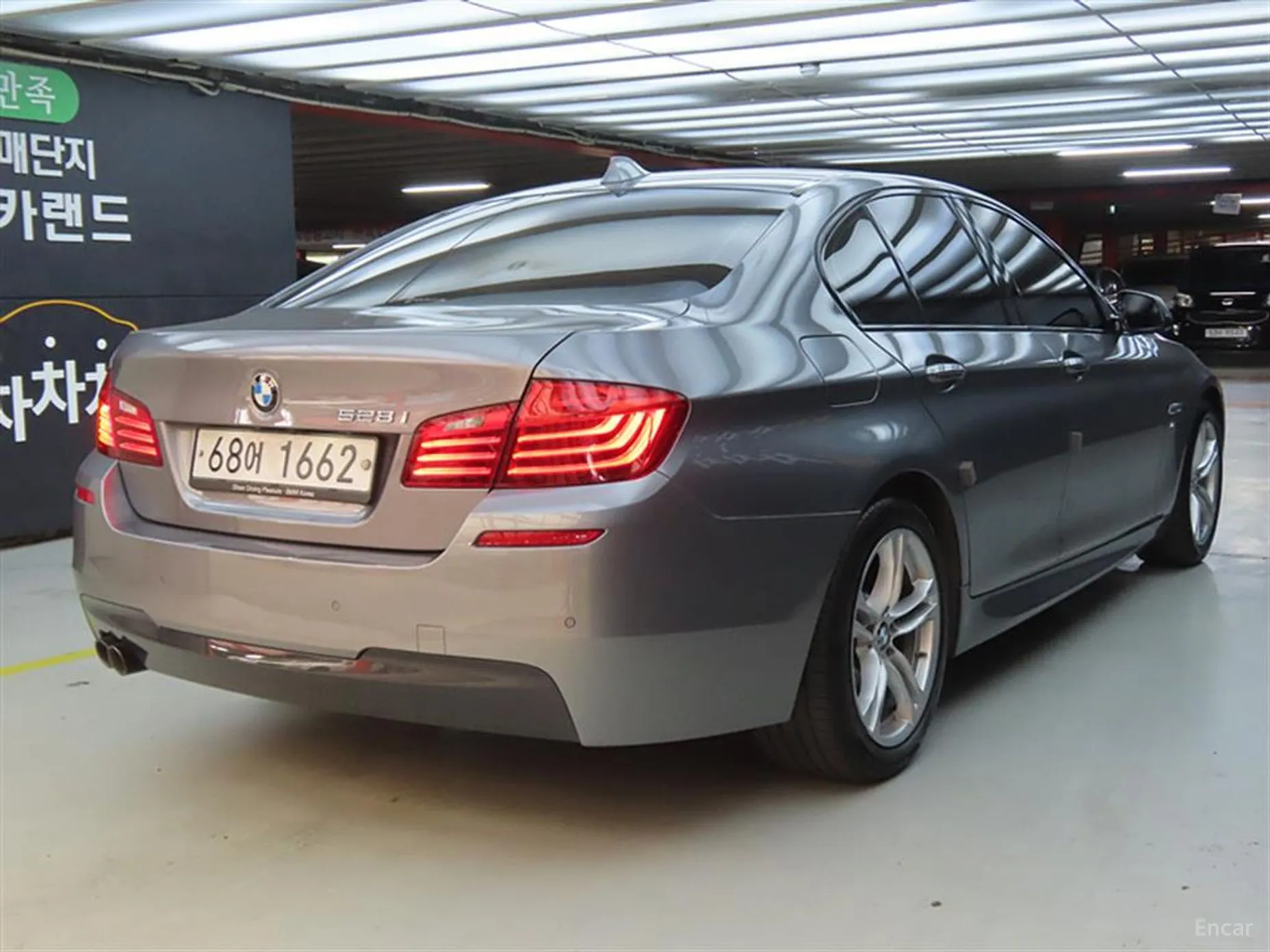 BMW 5 Series (F10) превью 4