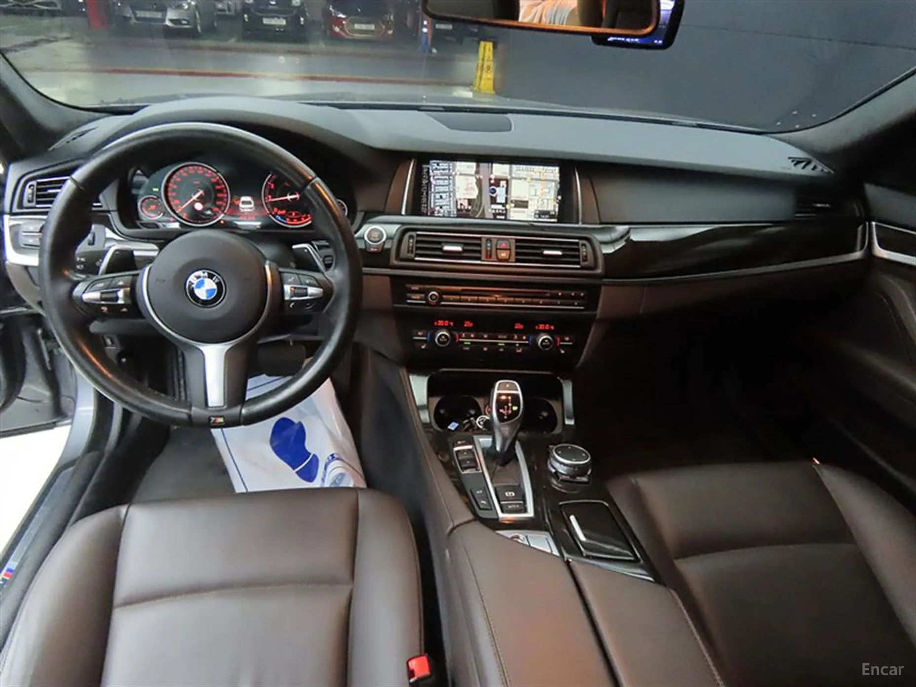 BMW 5 Series (F10) превью 7