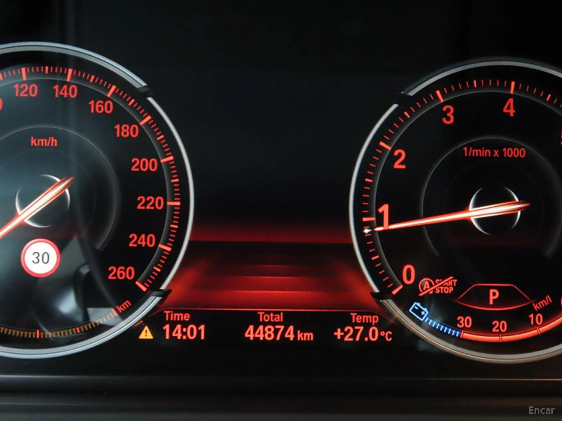 BMW 5 Series (F10) превью 8