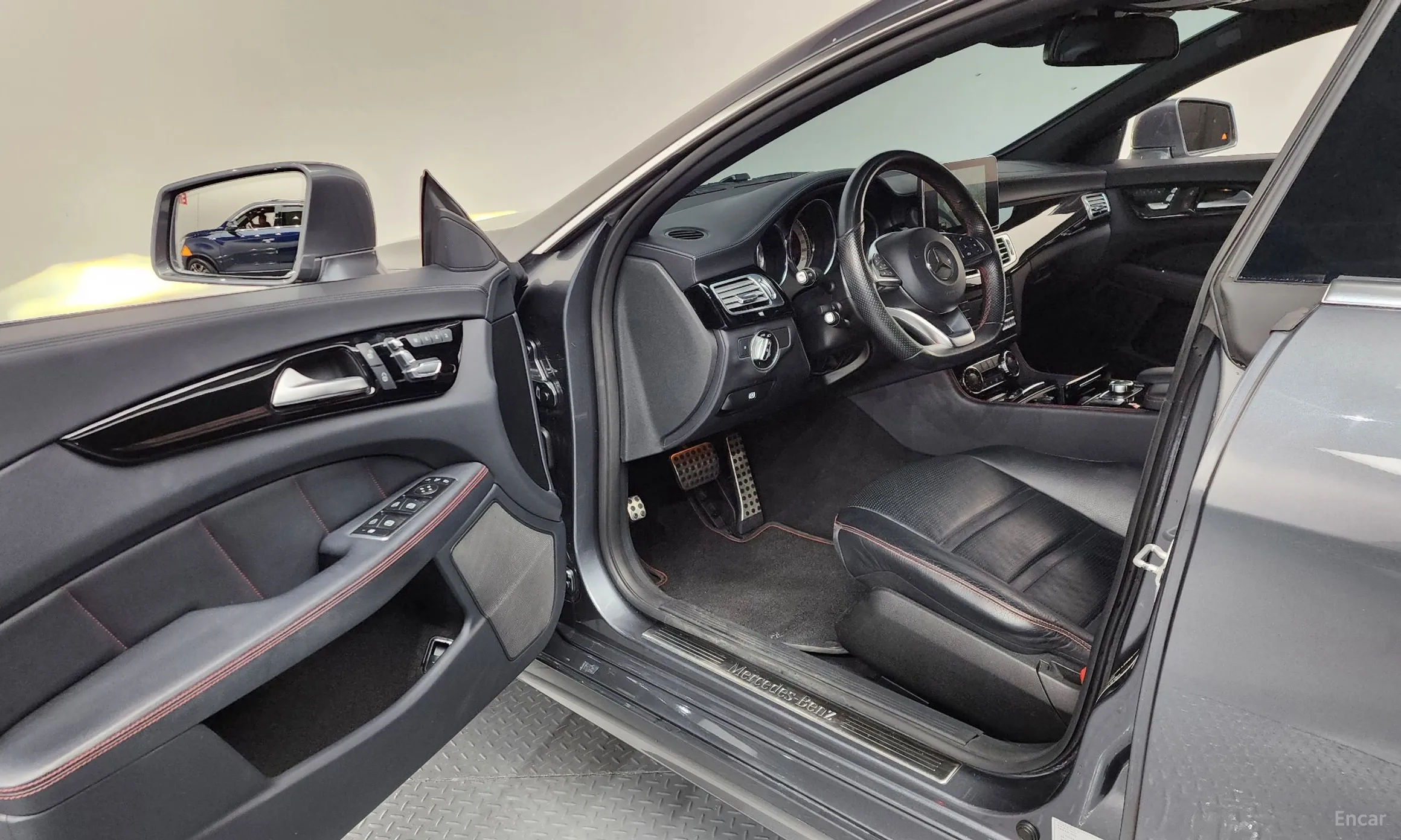 Mercedes Benz CLS-Class W218 превью 10