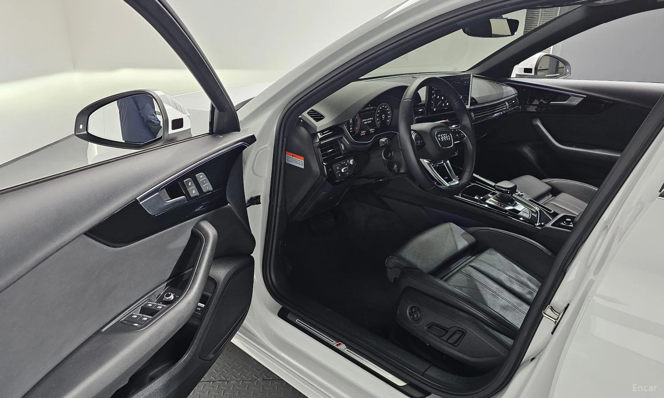 Audi A4 (B9) превью 11