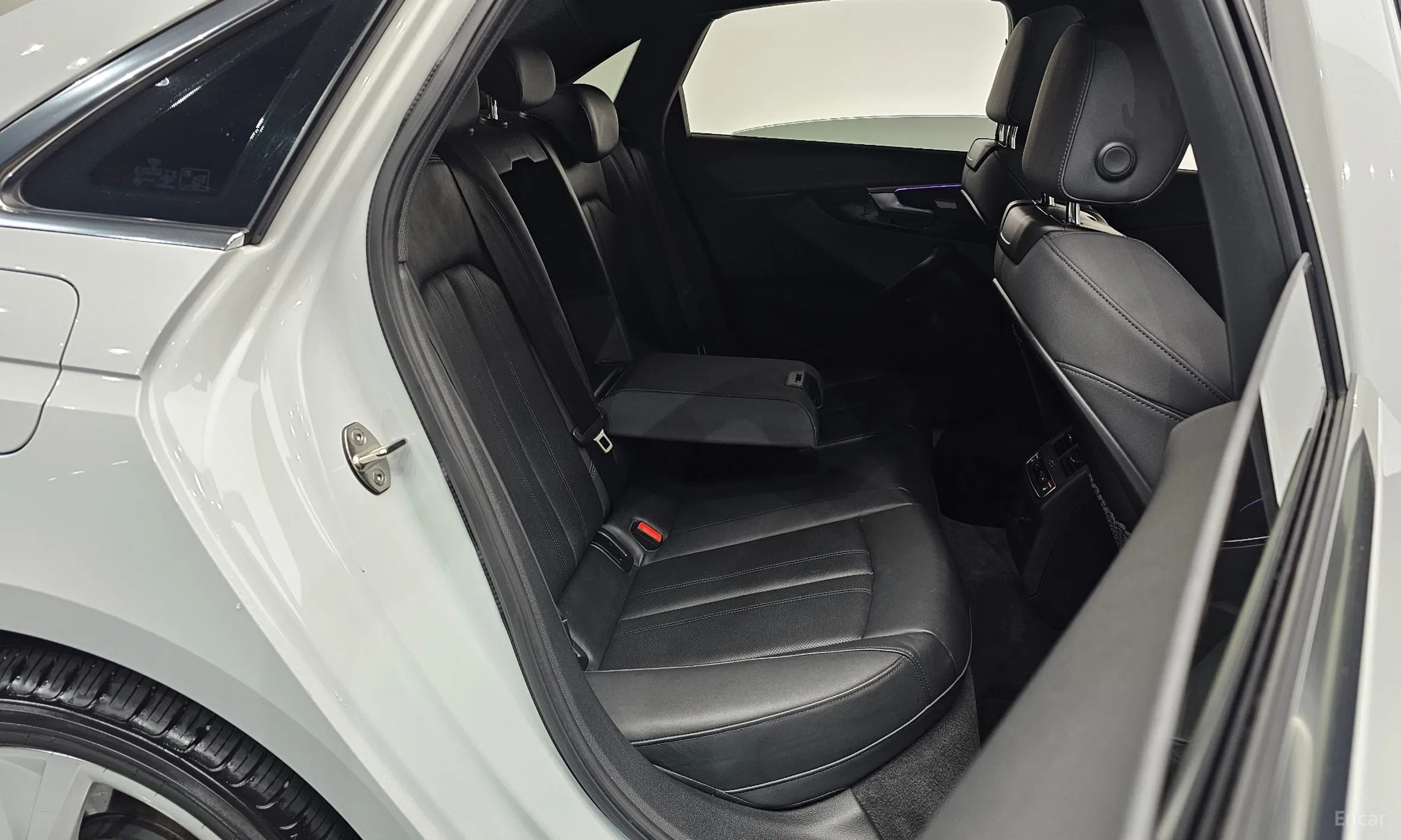 Audi A4 (B9) превью 12