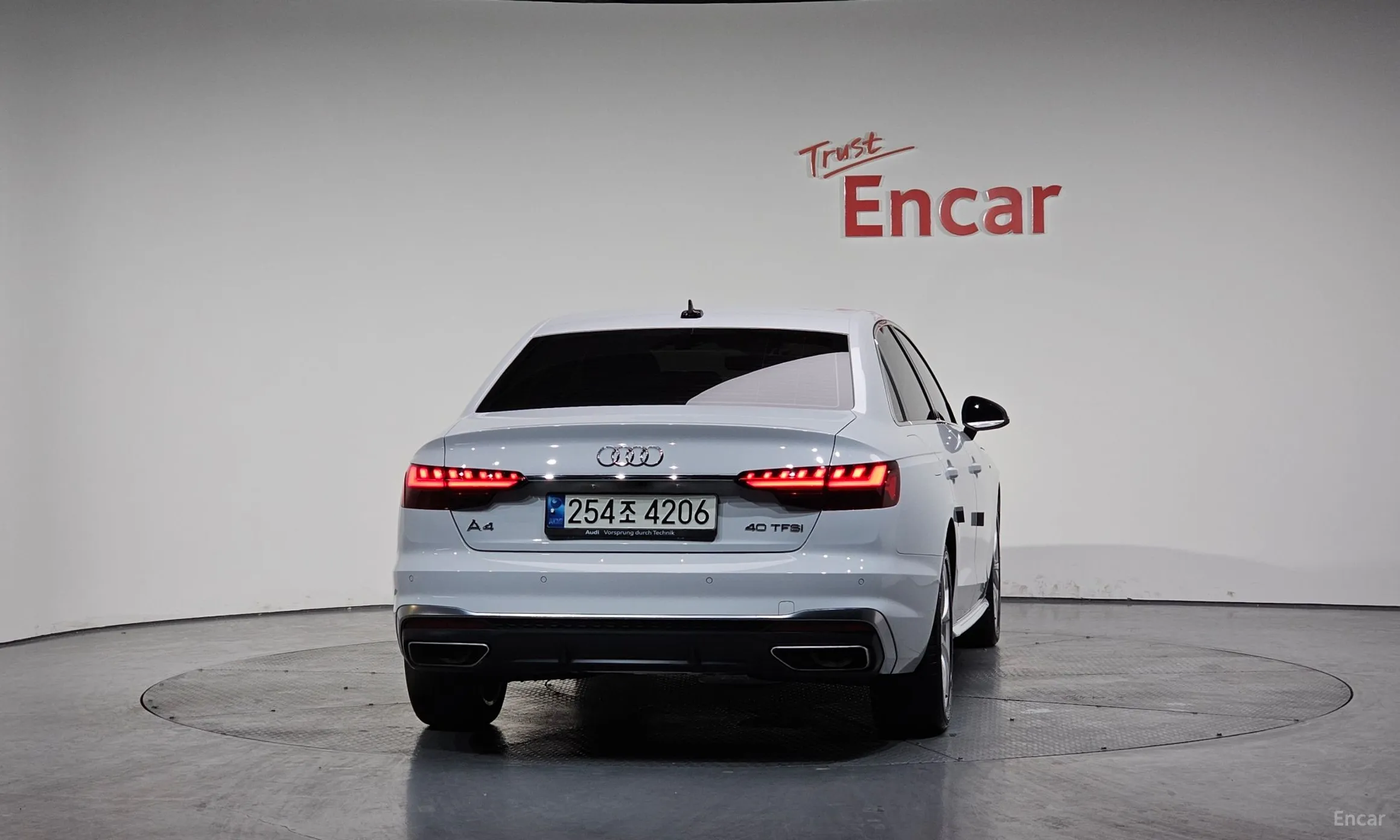 Audi A4 (B9) превью 4