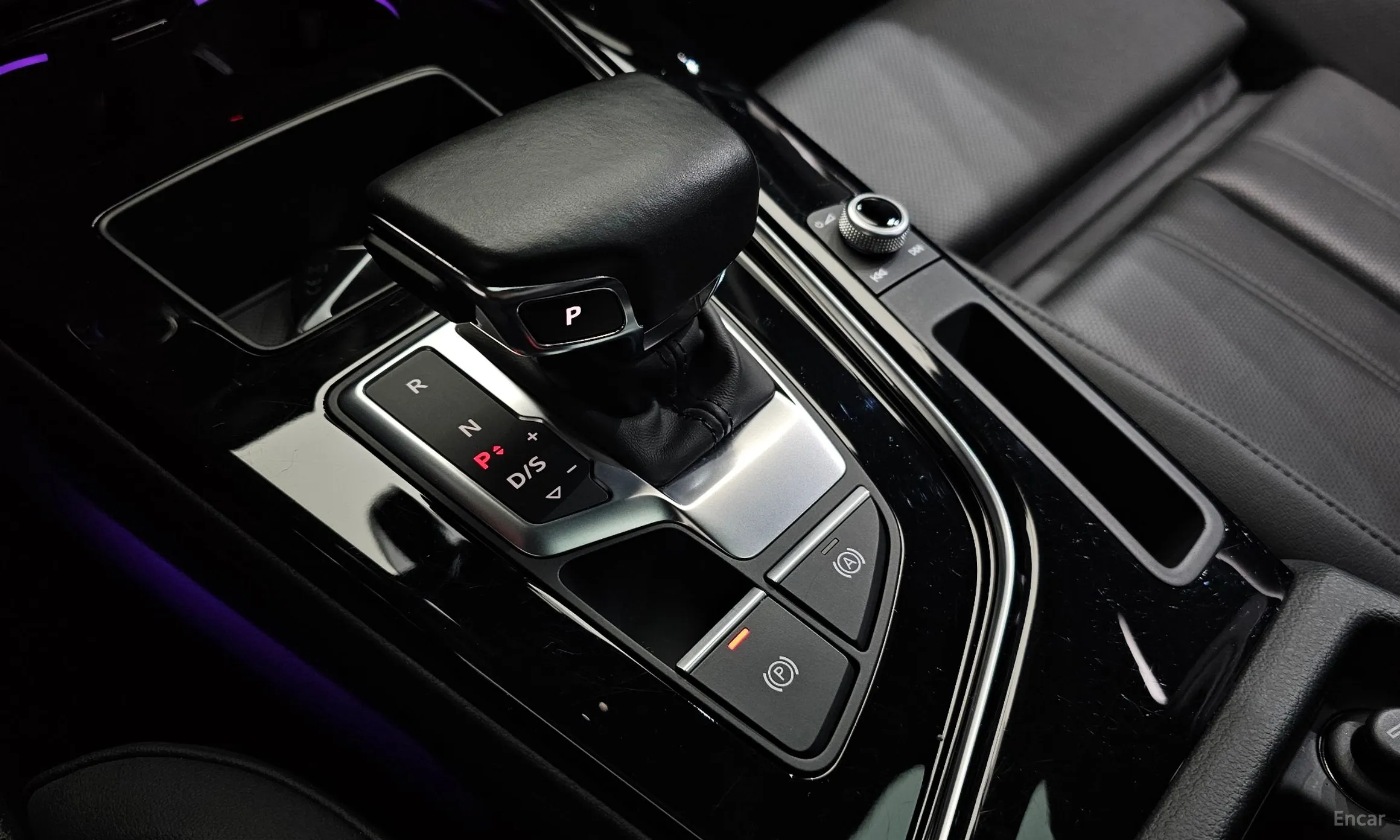 Audi A4 (B9) превью 9