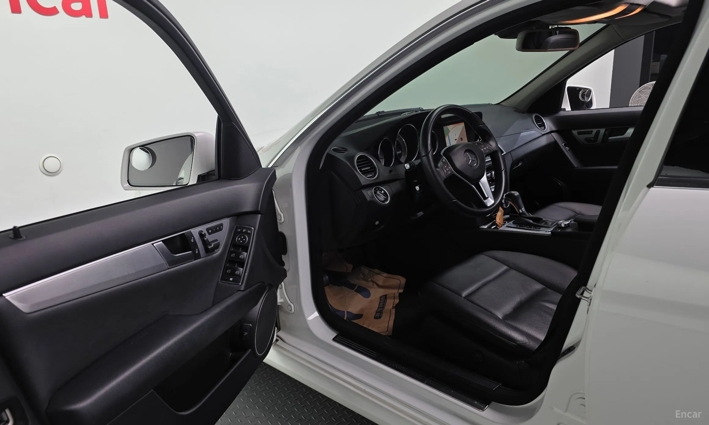 Mercedes Benz C-Class W204 превью 10
