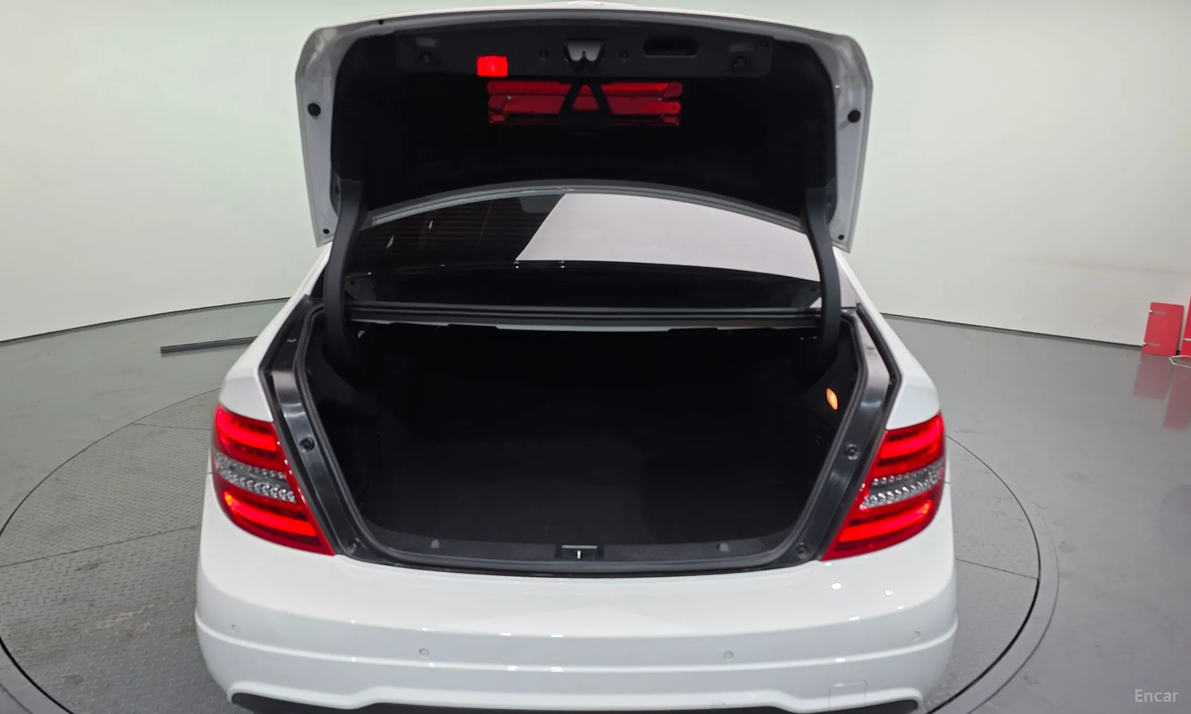 Mercedes Benz C-Class W204 превью 20