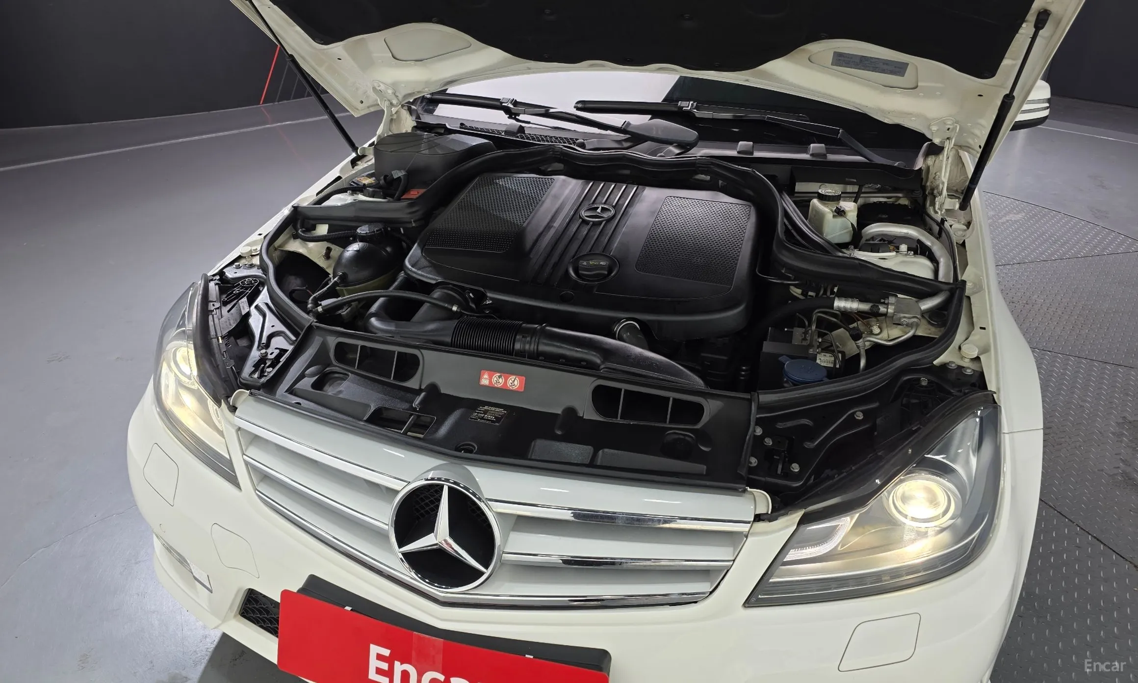 Mercedes Benz C-Class W204 превью 6