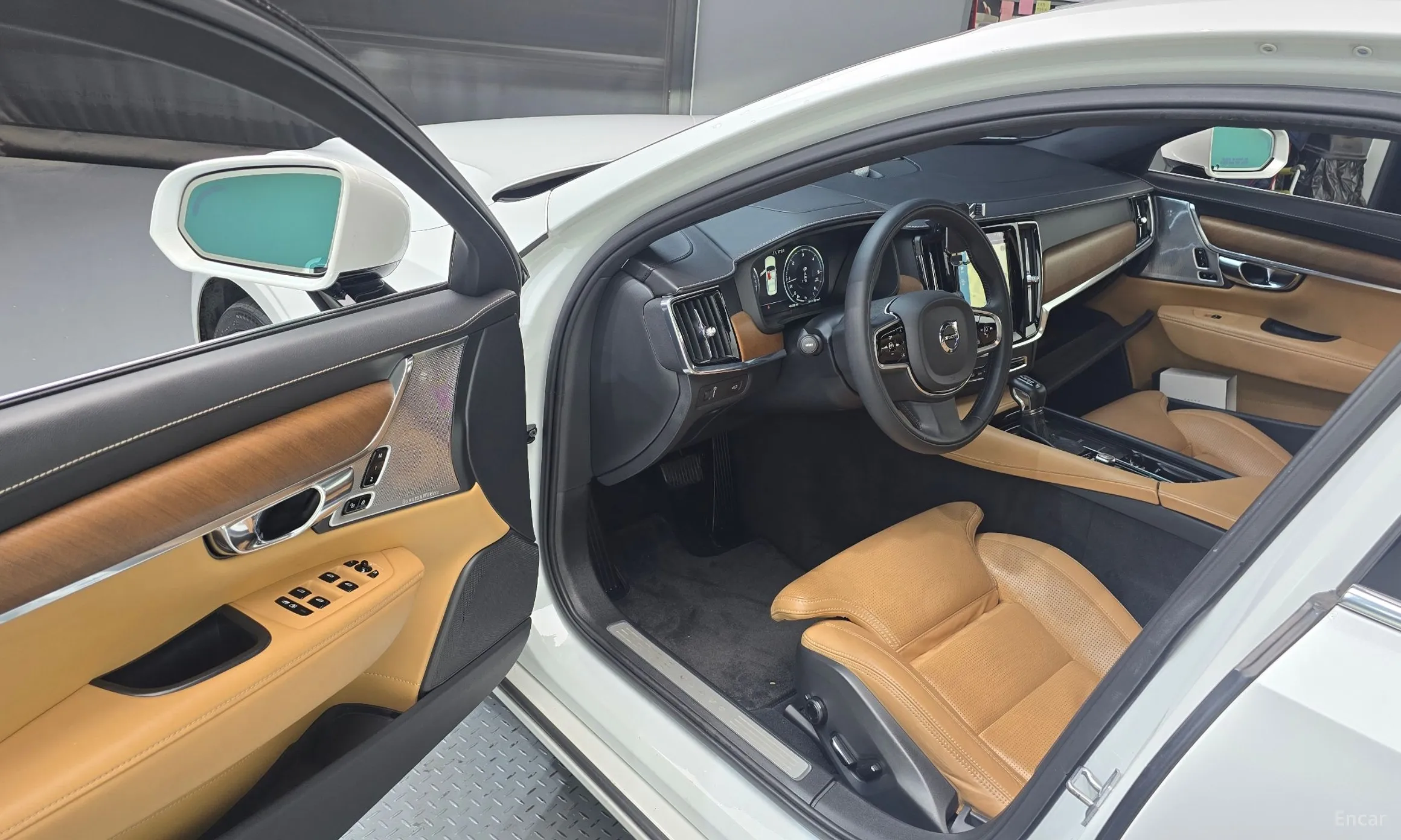 Volvo S90 превью 10