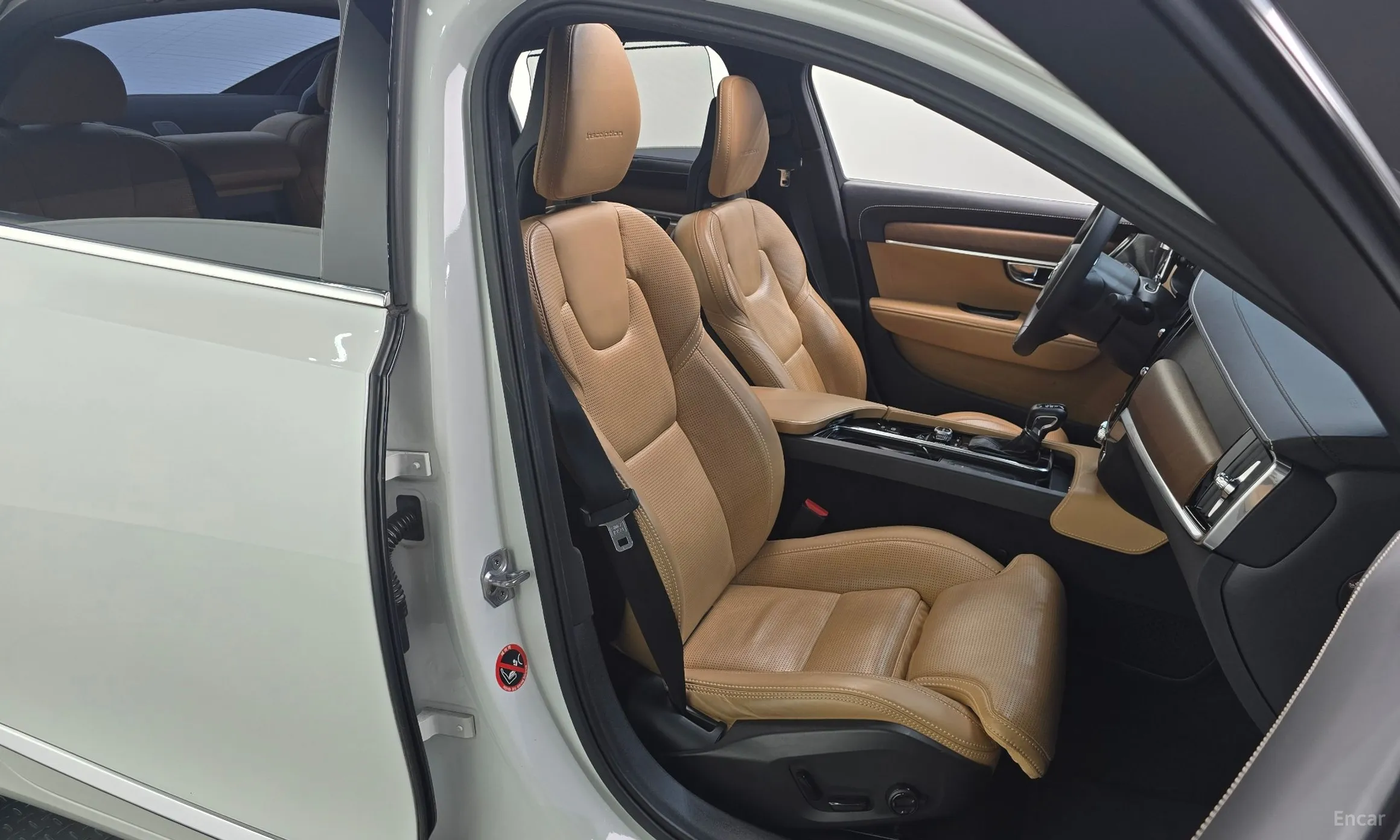 Volvo S90 превью 12