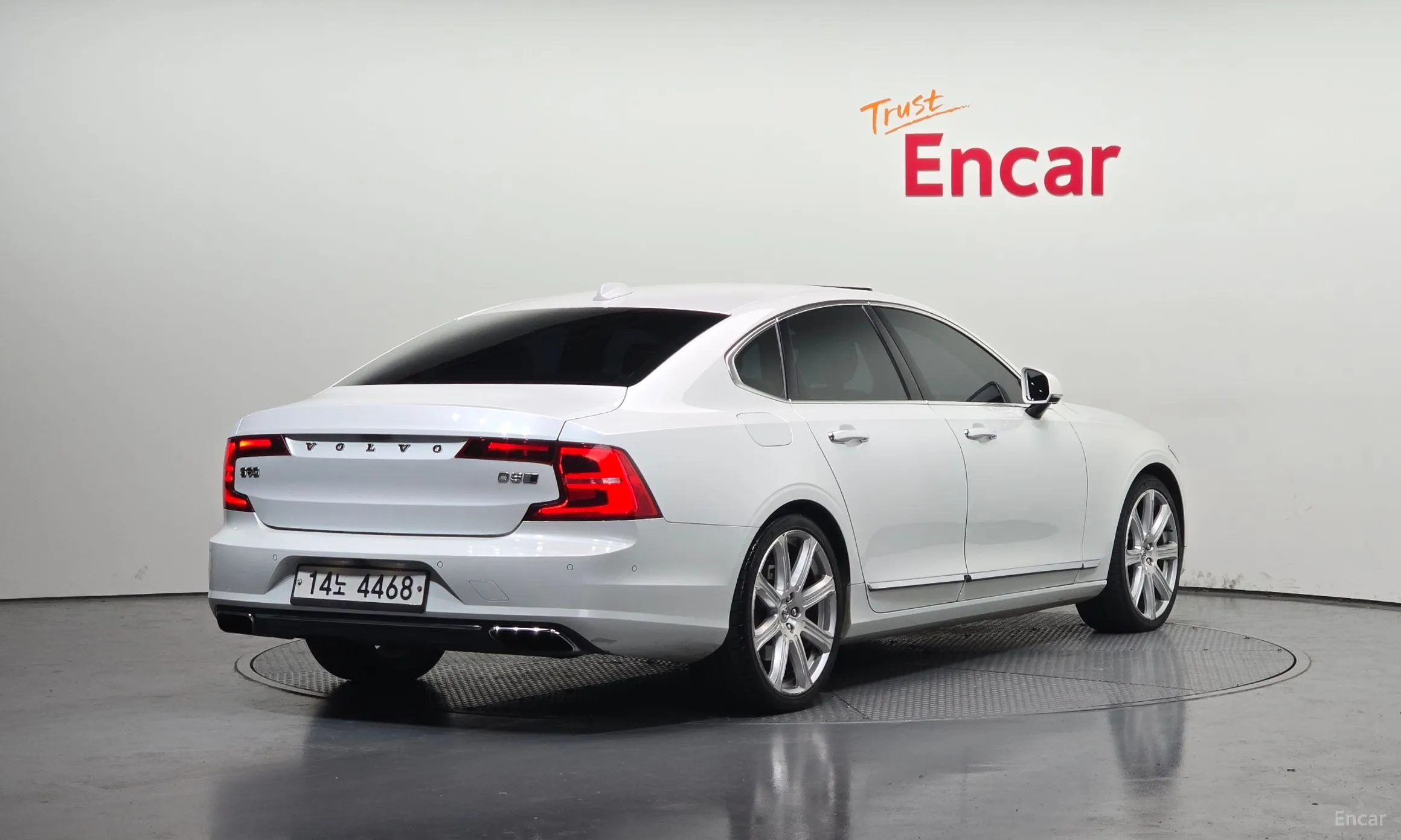 Volvo S90