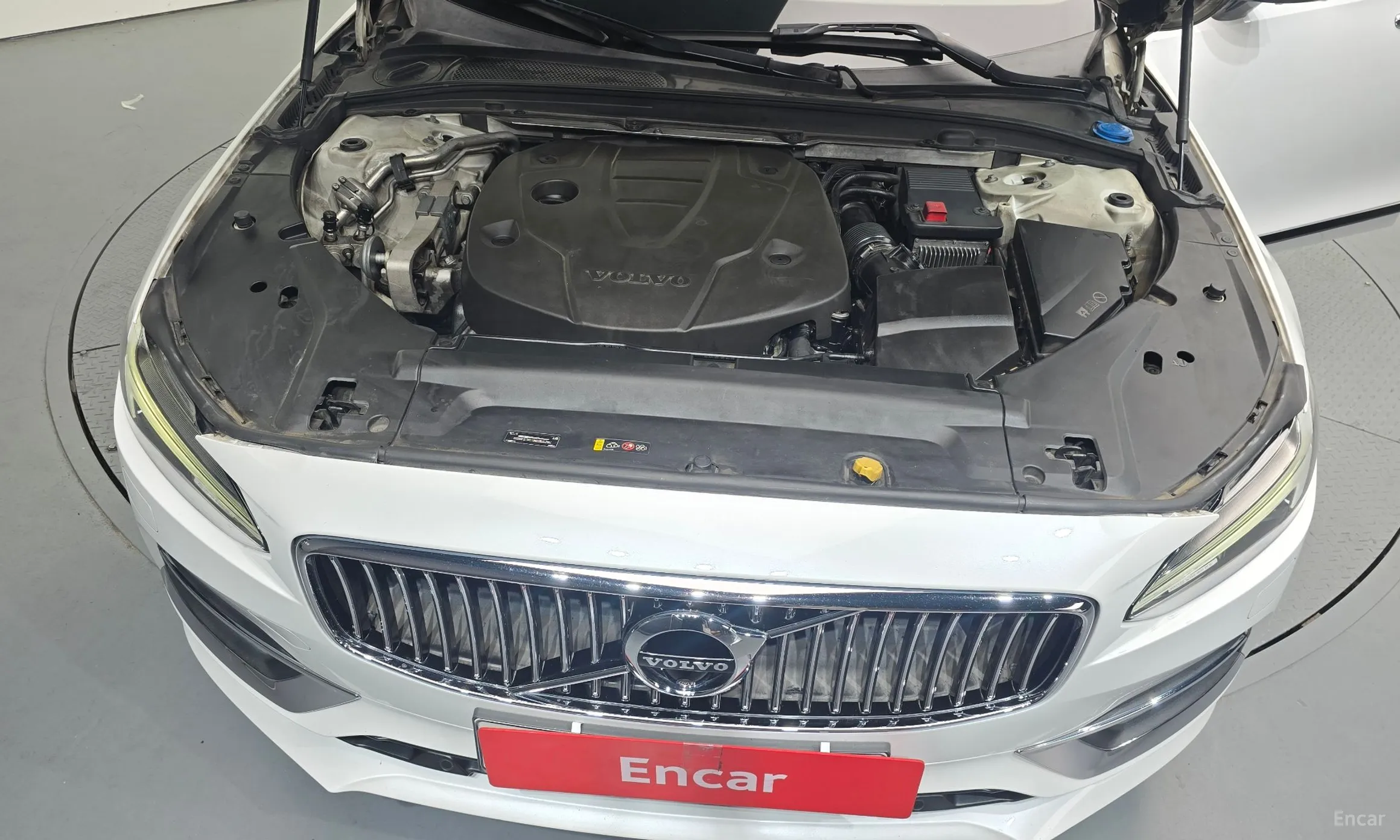 Volvo S90 превью 6
