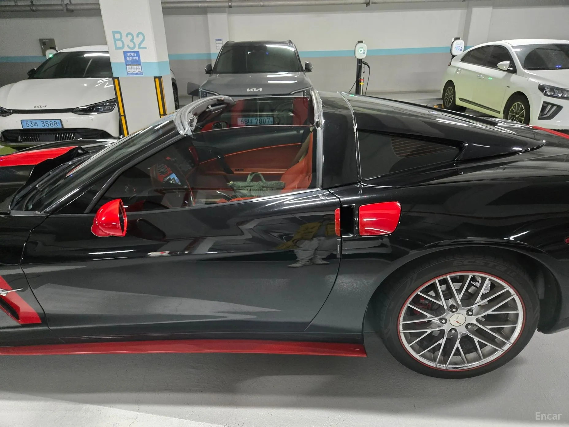 Chevrolet Corvette превью 16
