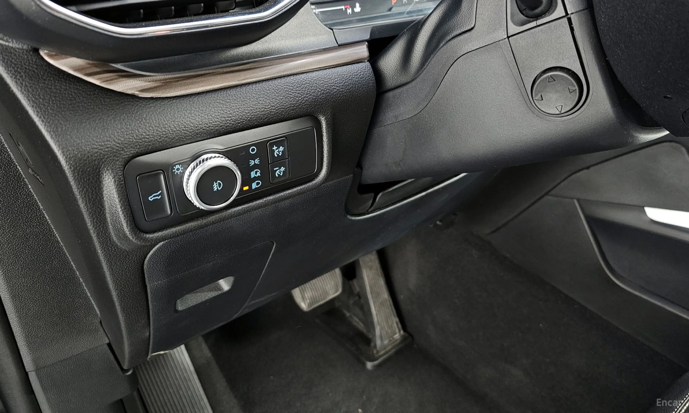 Ford Explorer 6th Generation превью 16