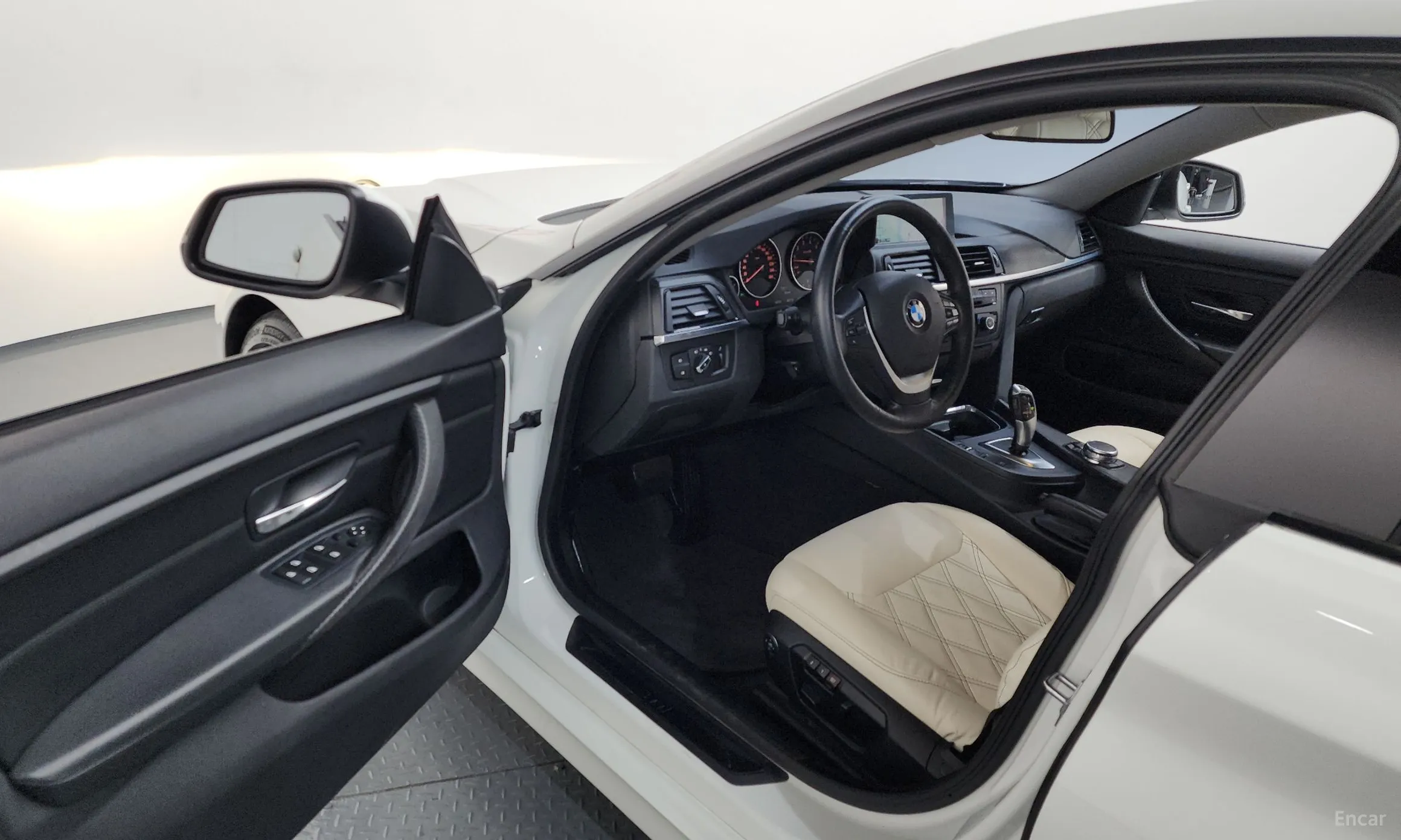 BMW Series 4 (F32) превью 10