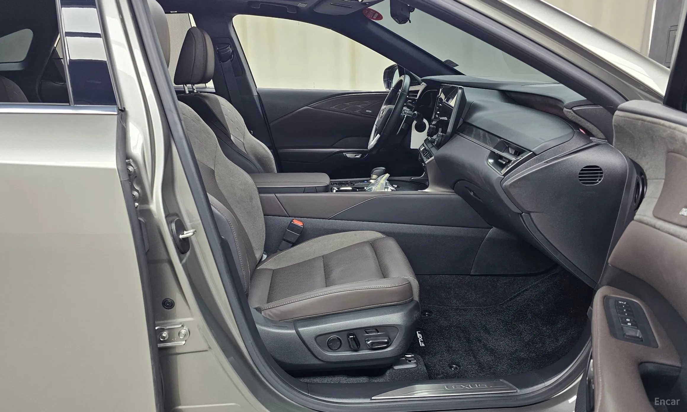 Lexus RX350h 5th Generation превью 11