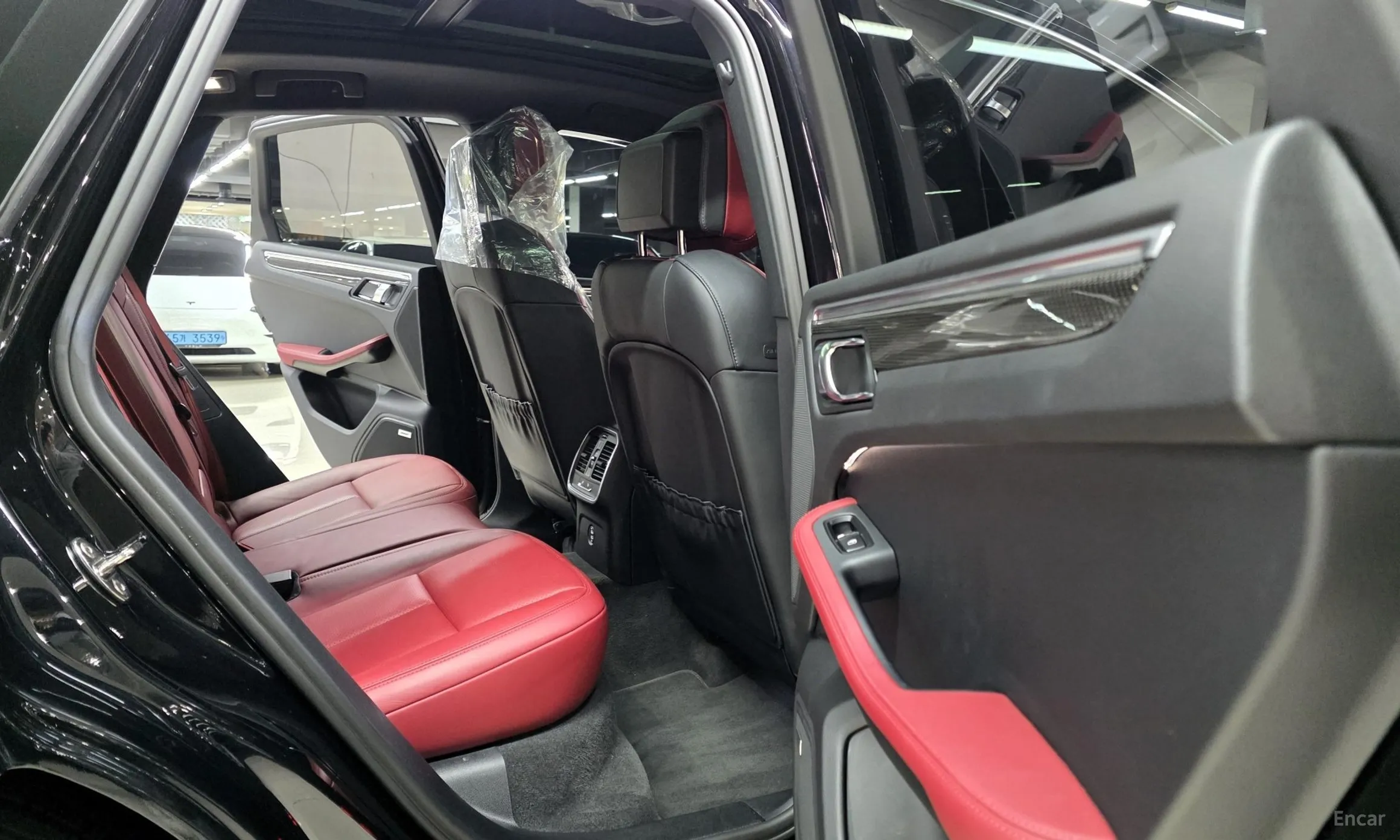 Porsche Macan превью 12