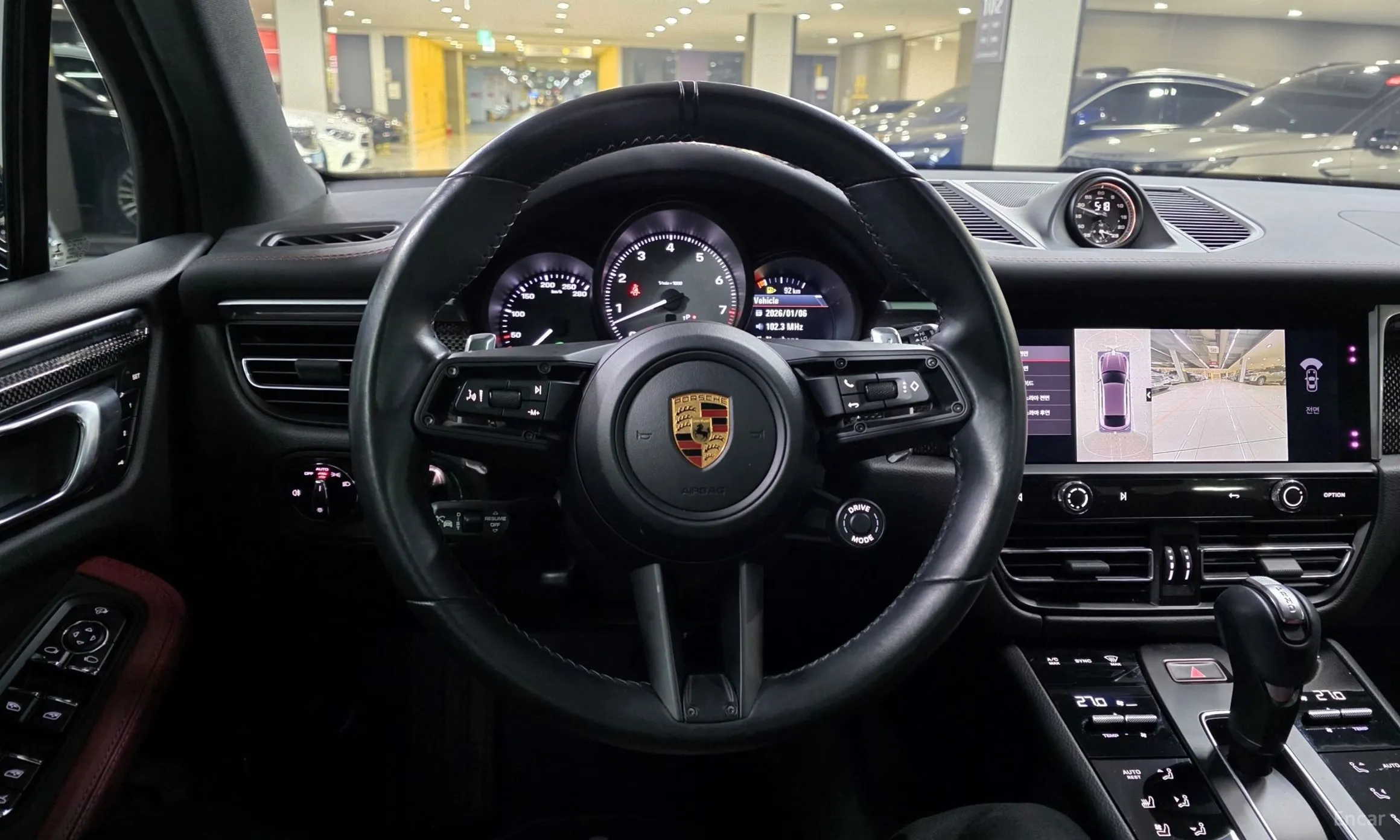 Porsche Macan превью 14