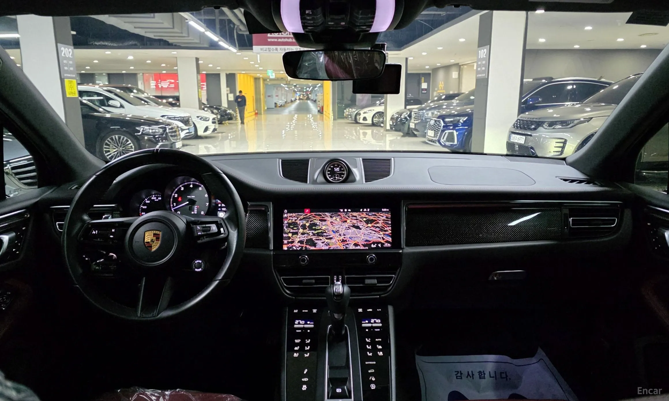 Porsche Macan превью 9