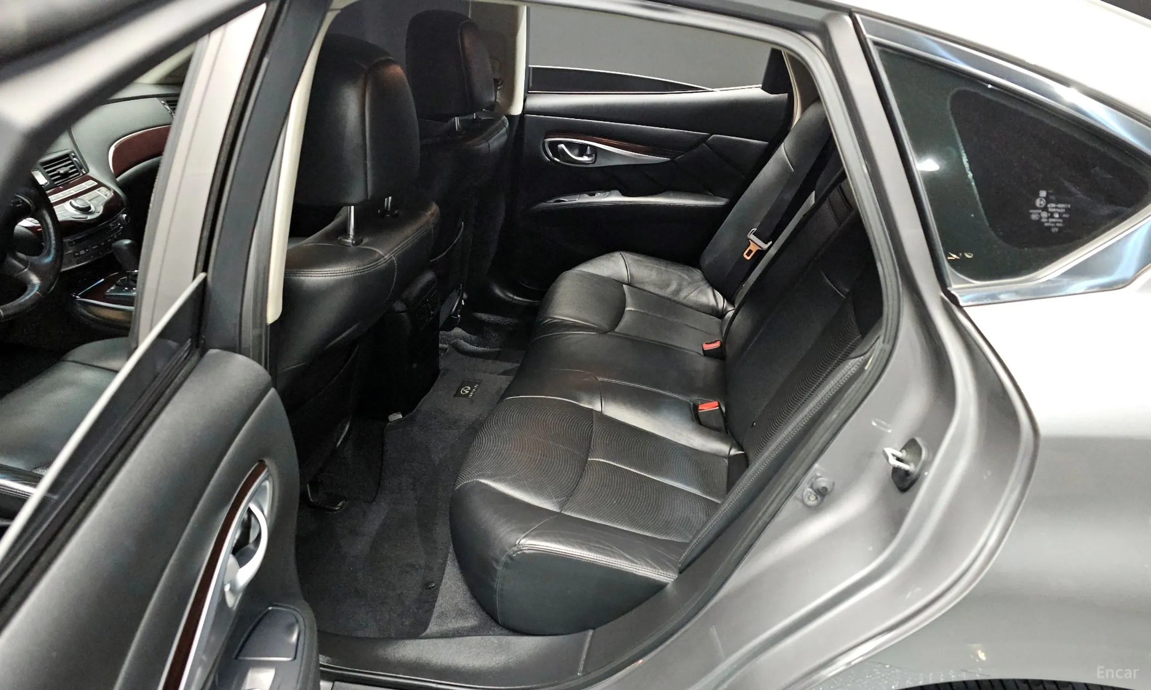 Infiniti M37 превью 11