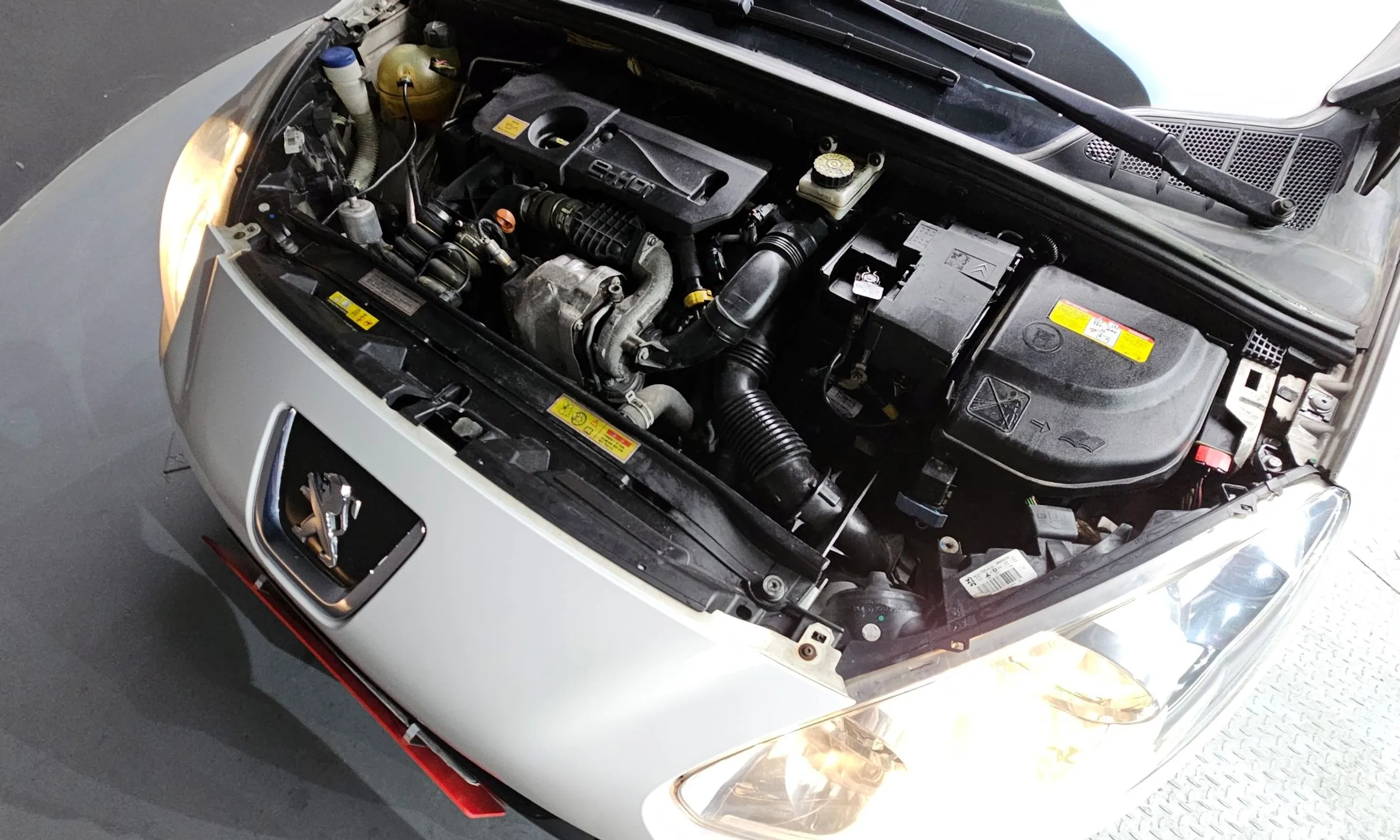 Peugeot 308 превью 6