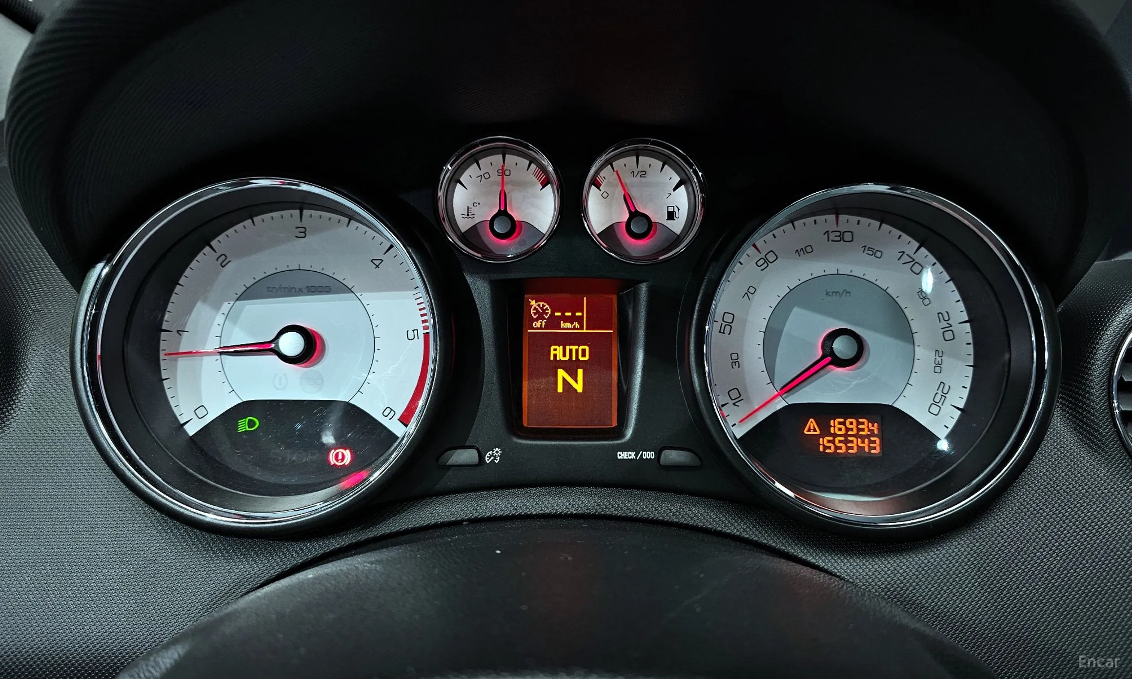 Peugeot 308 превью 8
