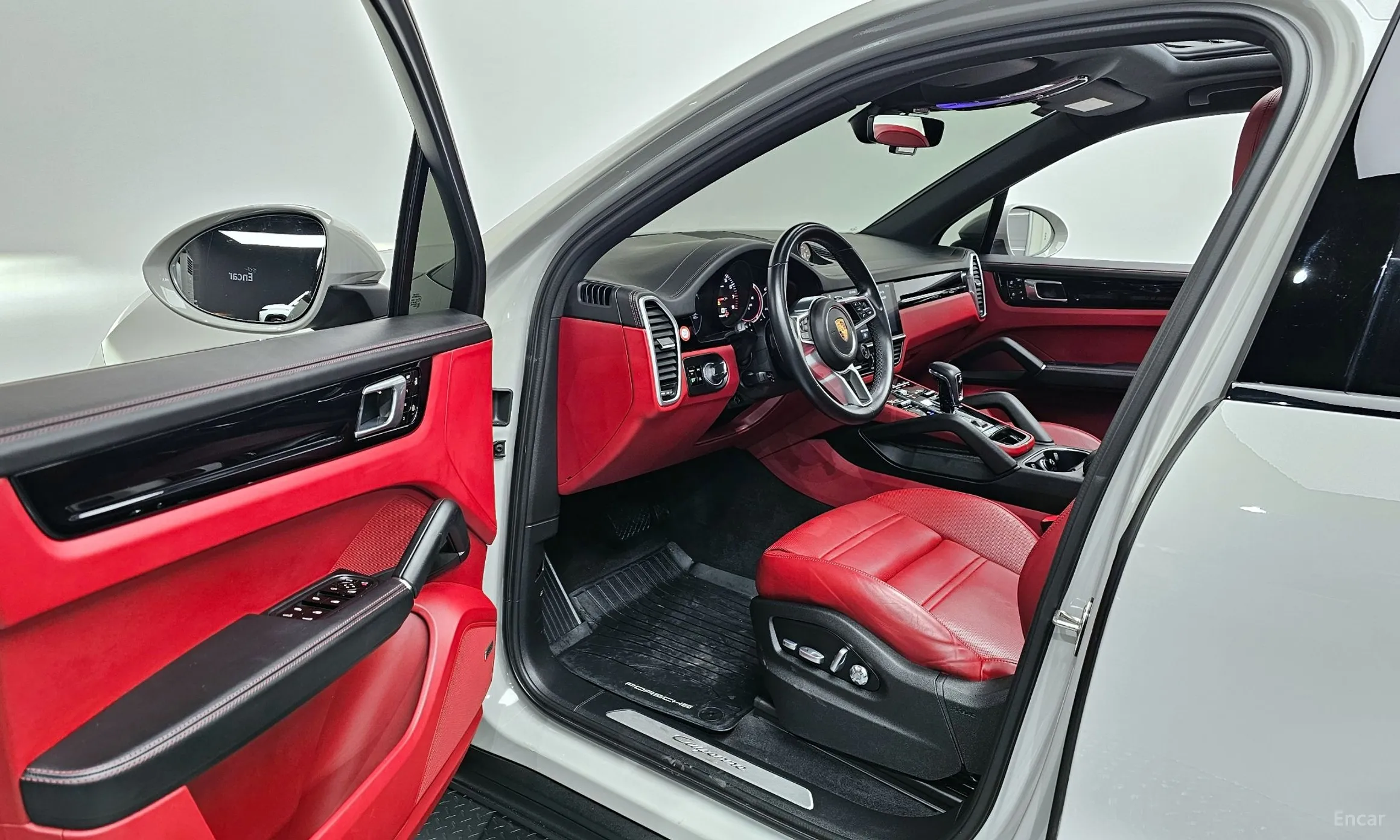 Porsche Cayenne (PO536) превью 10