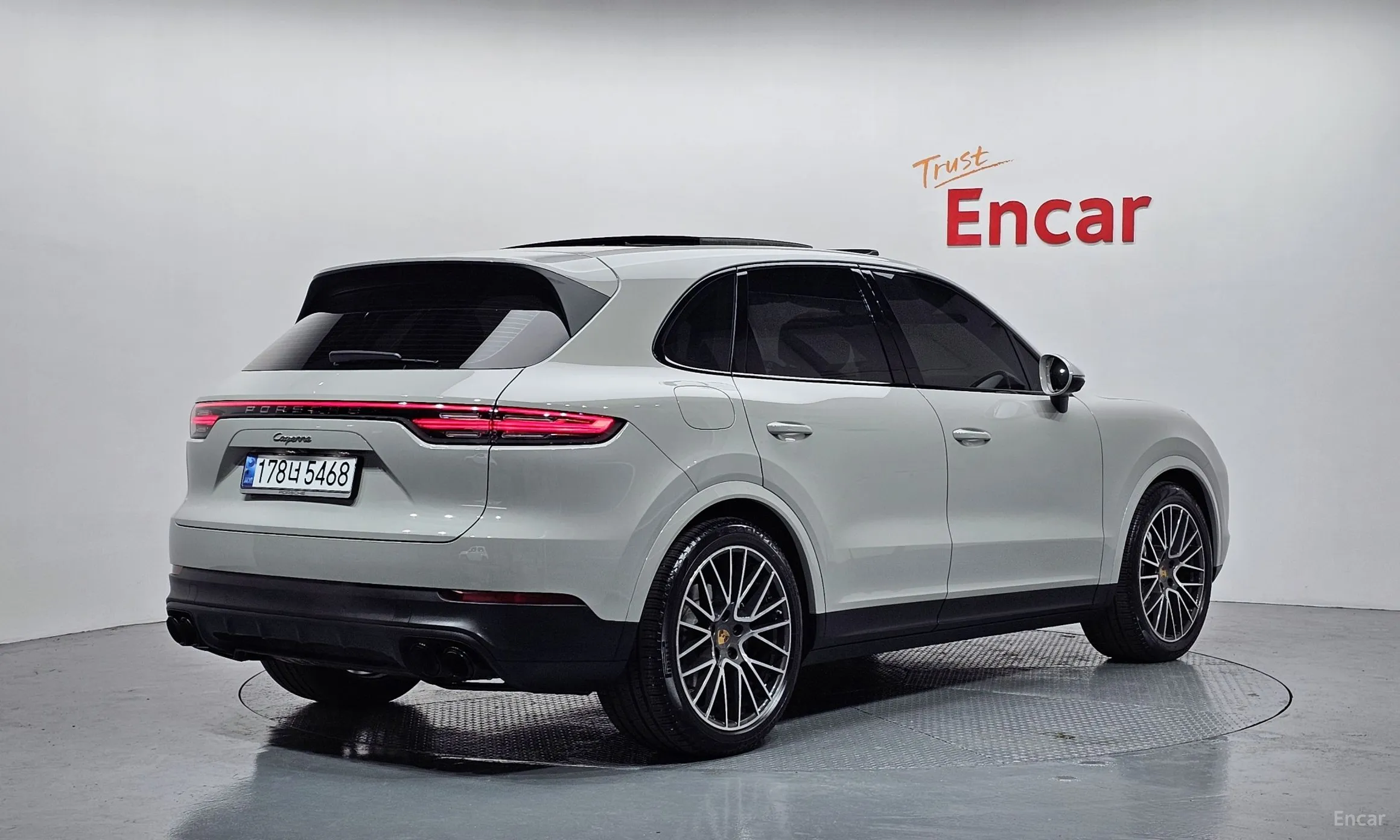 Porsche Cayenne (PO536) превью 2
