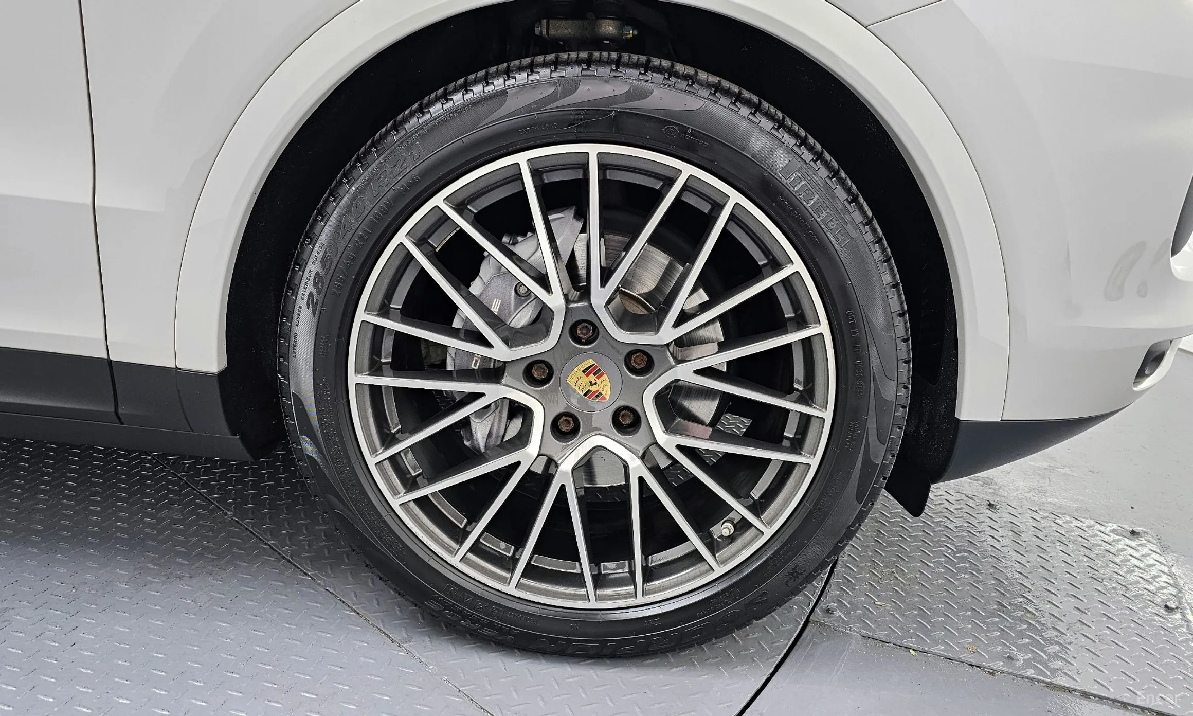 Porsche Cayenne (PO536) превью 5