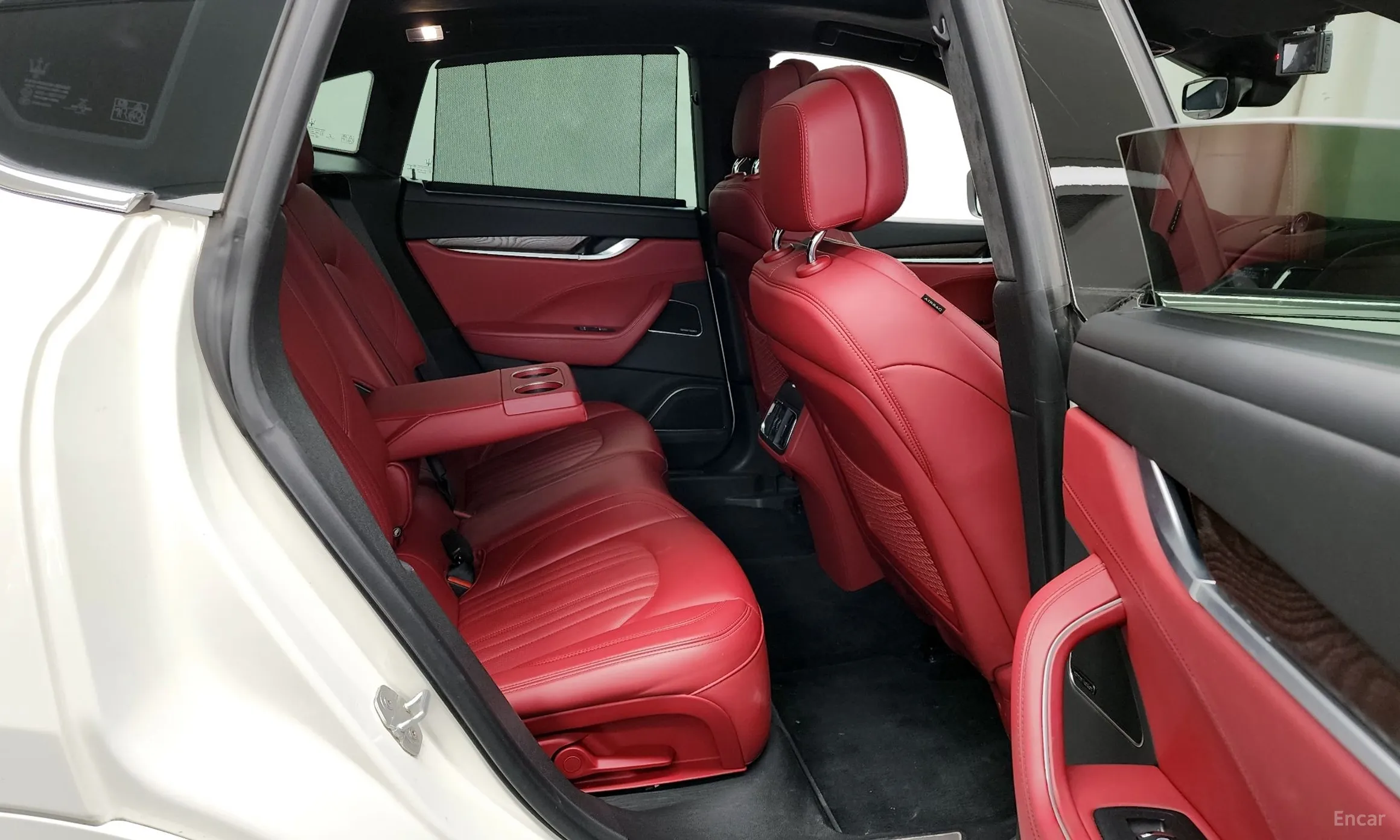 Maserati Levante превью 12