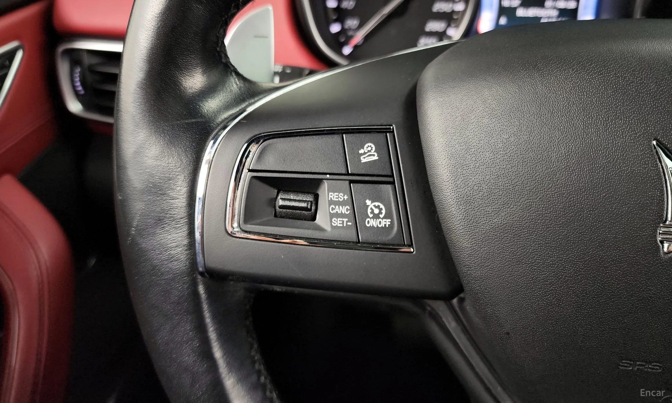 Maserati Levante превью 17
