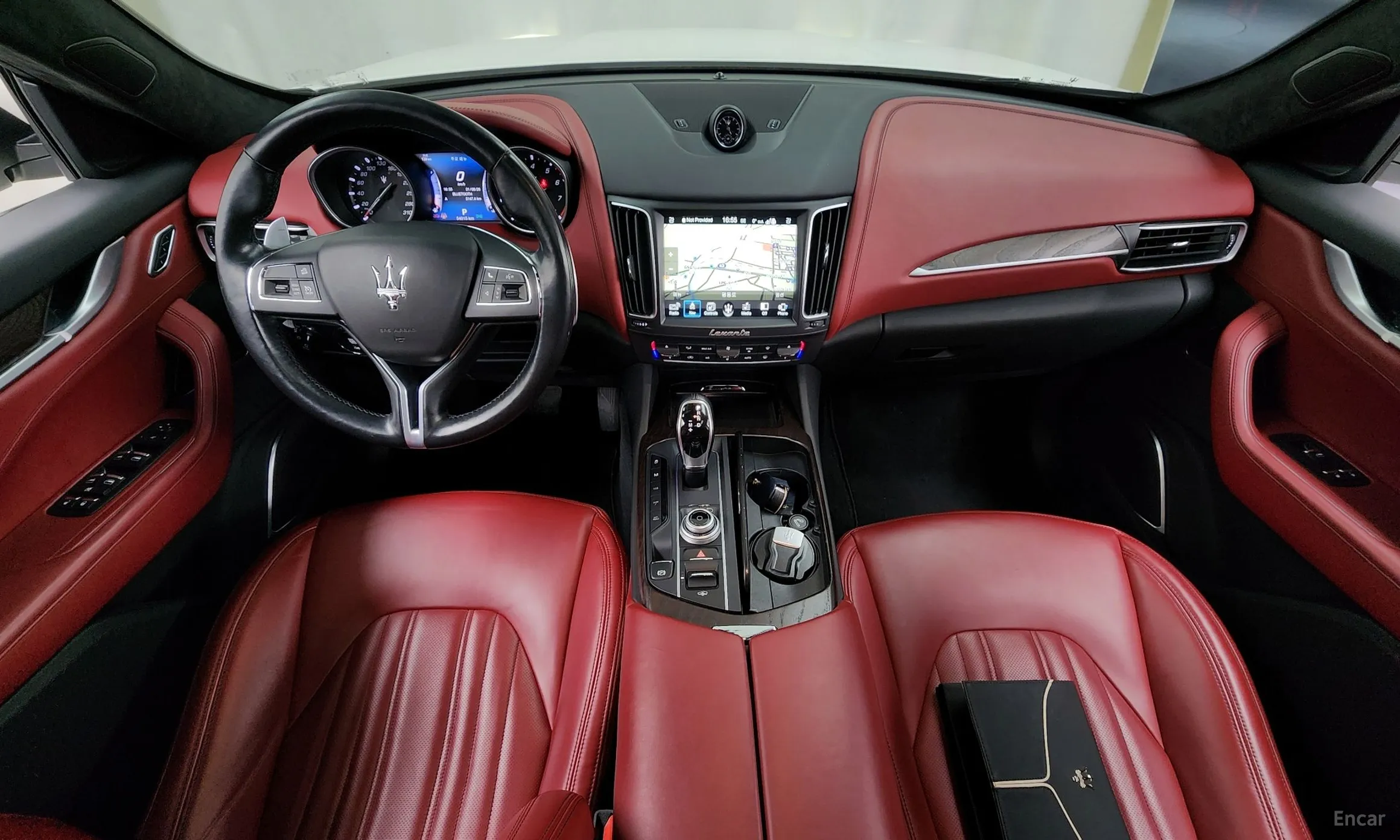 Maserati Levante превью 7