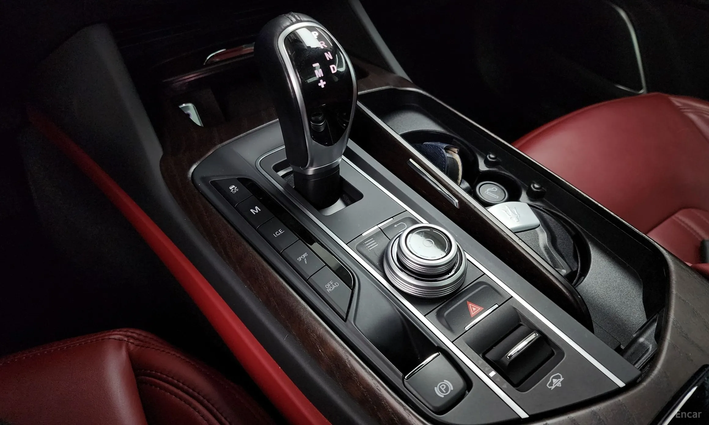 Maserati Levante превью 9