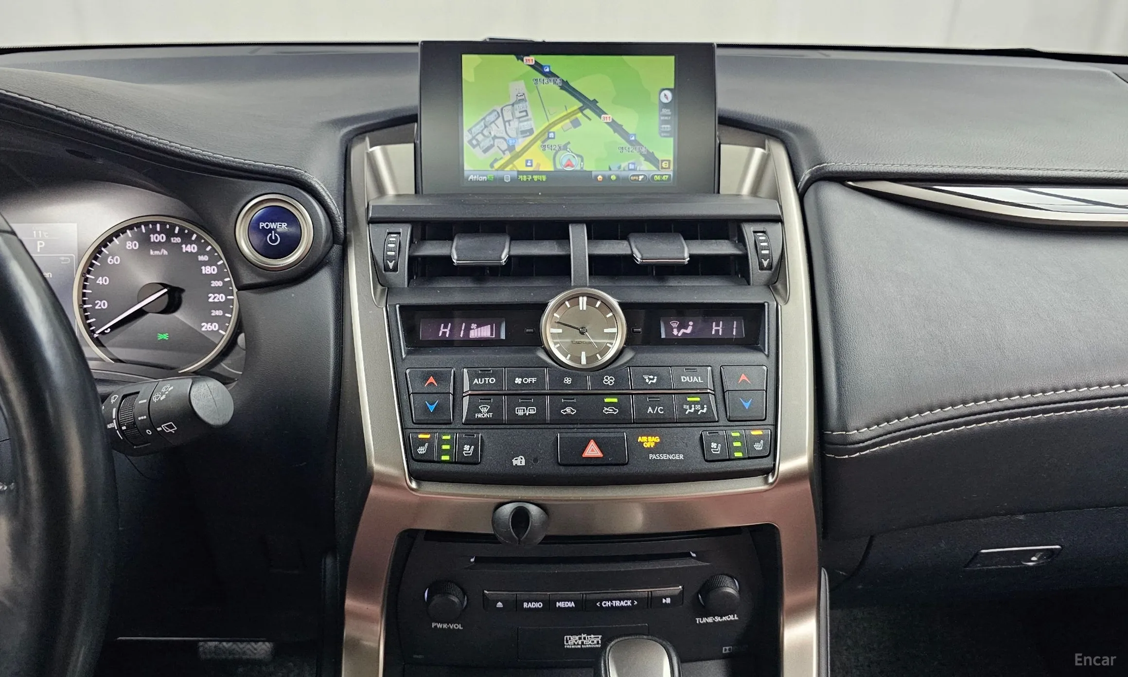 Lexus NX300h превью 15