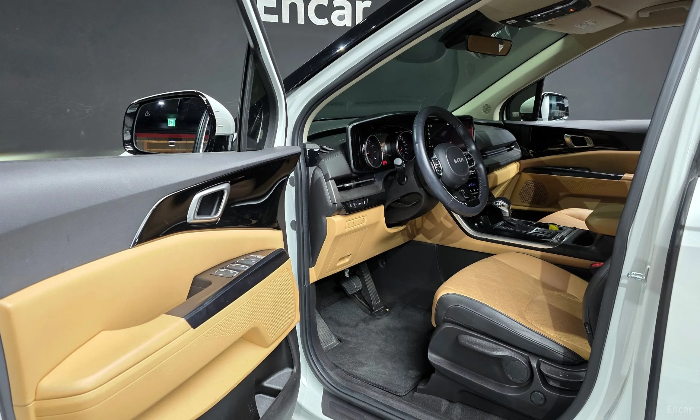 Kia Carnival Gen 4 превью 11
