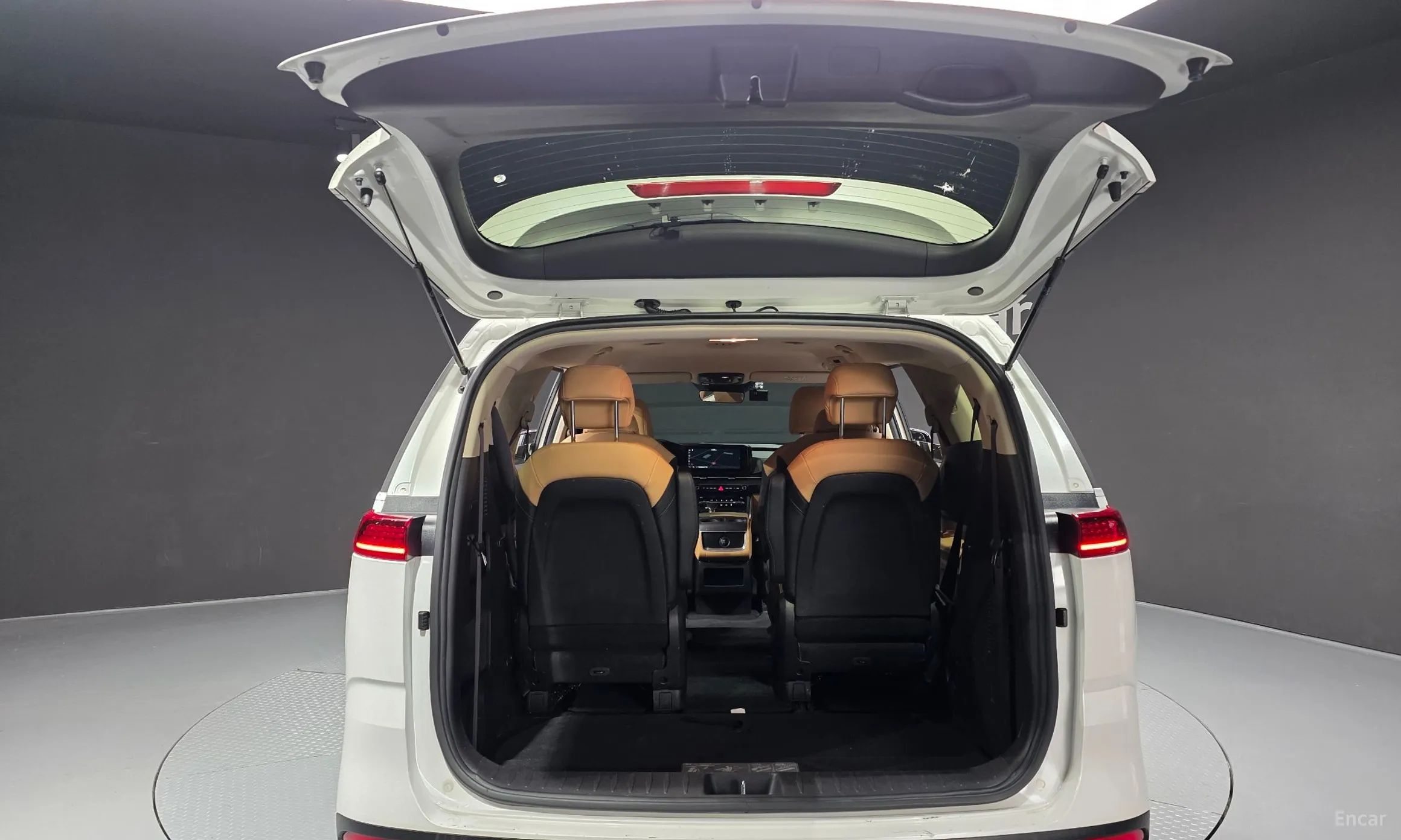 Kia Carnival Gen 4 превью 20