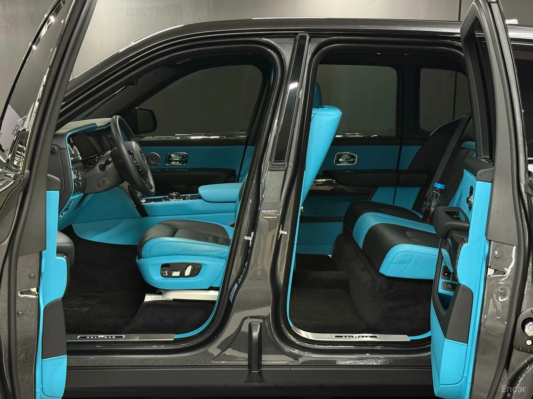 Rolls-Royce Cullinan превью 10