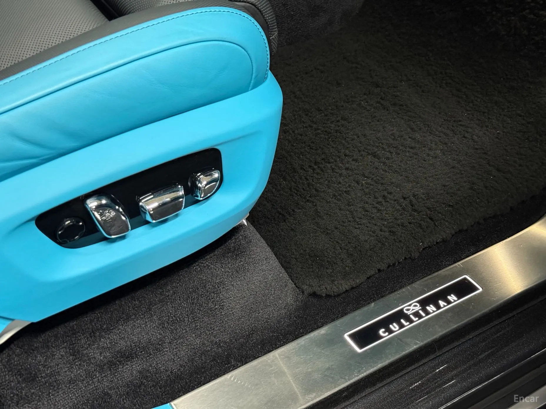 Rolls-Royce Cullinan превью 14